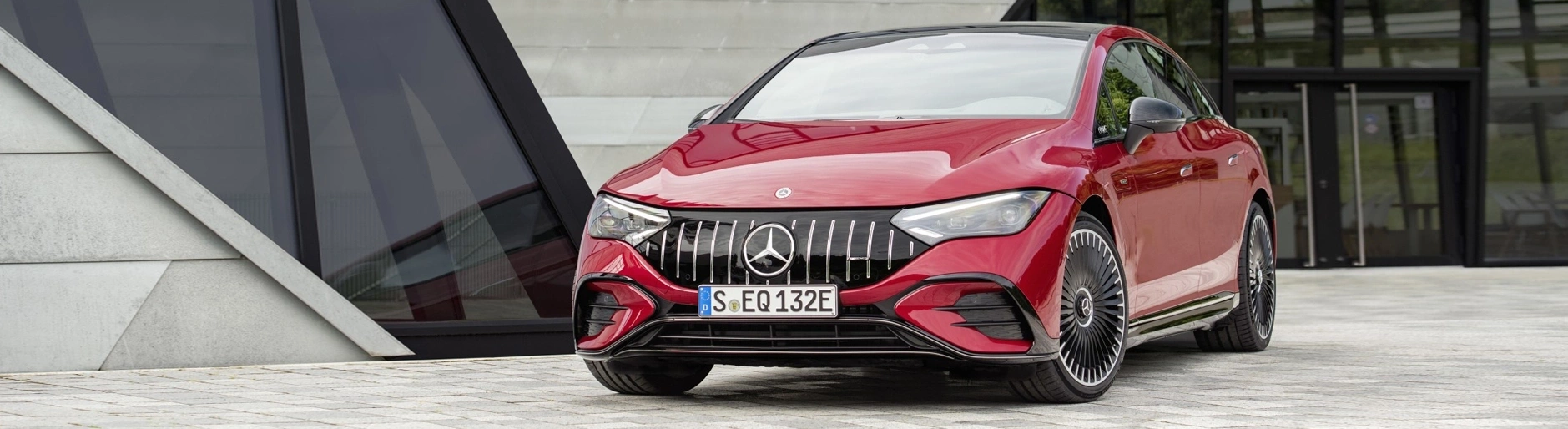 https://hillzcdn.ca/emirateautosale/504447989050345-19915397919036826-aboutUs.webp