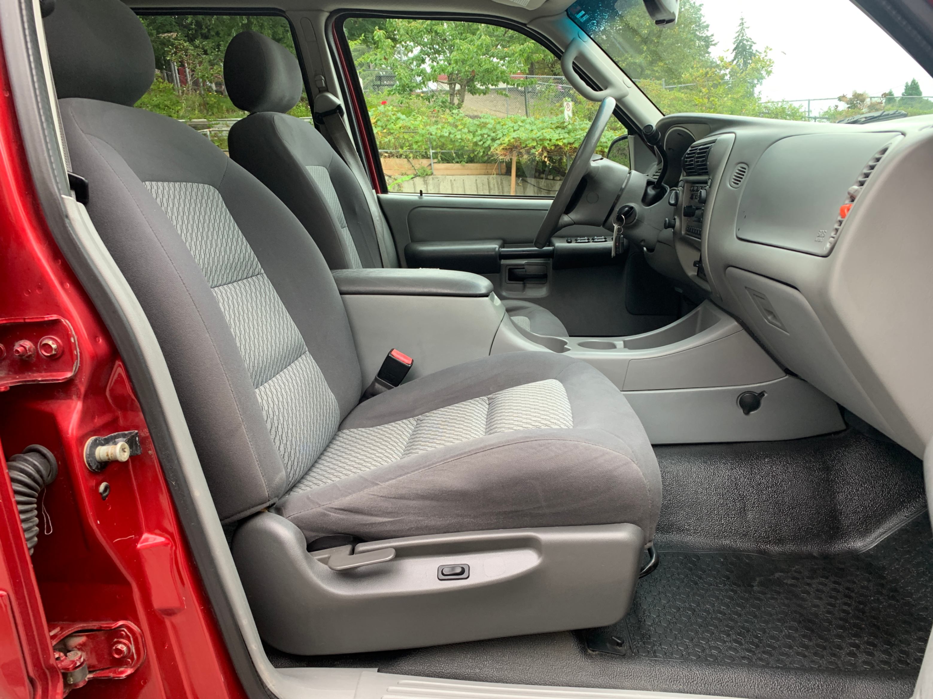 /enixmotorsportltd/2003-Ford-ExplorerSport-08506414163325626.jpg