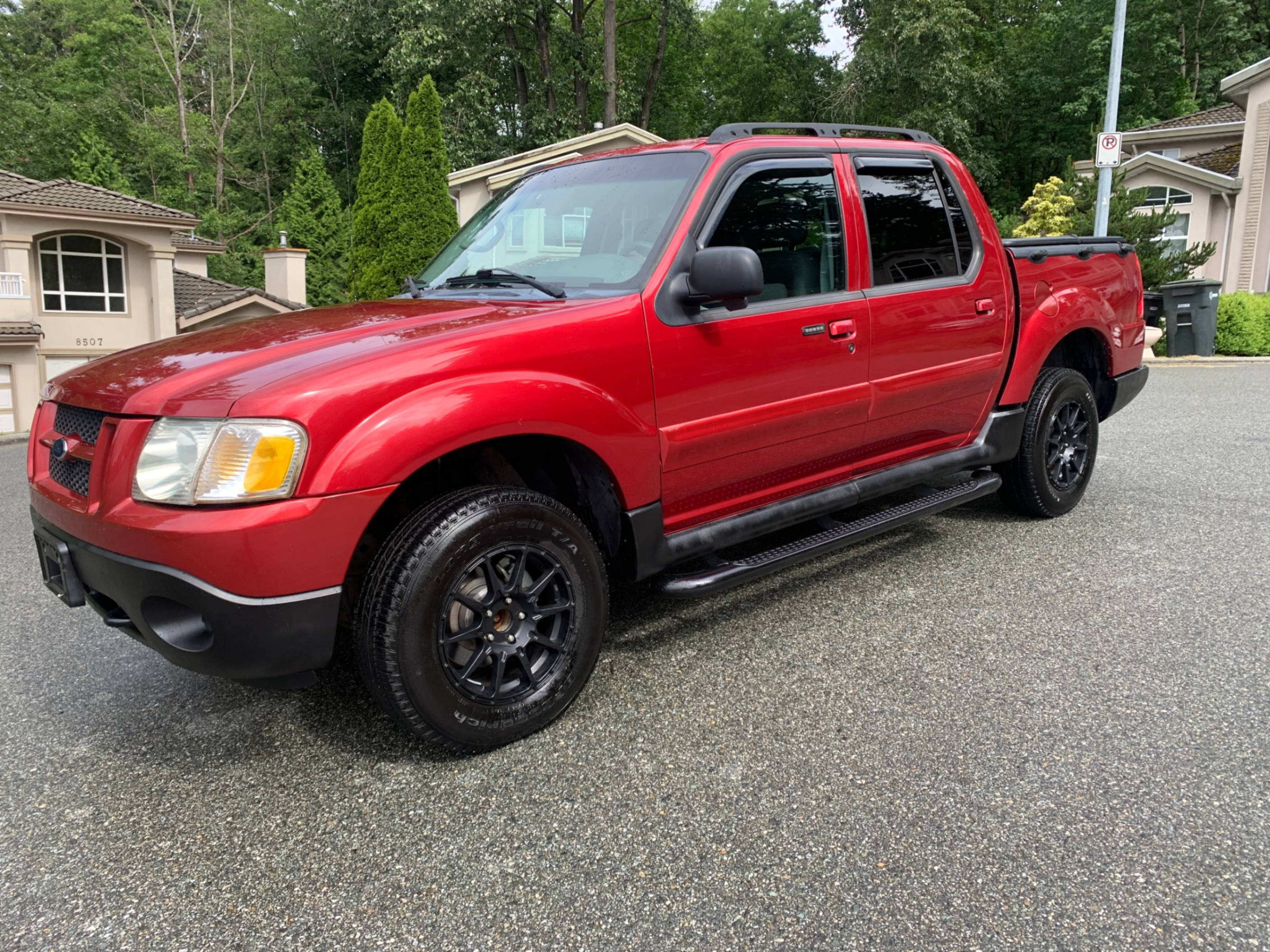 /enixmotorsportltd/2004-Ford-ExplorerSport-1169837418136701.jpg