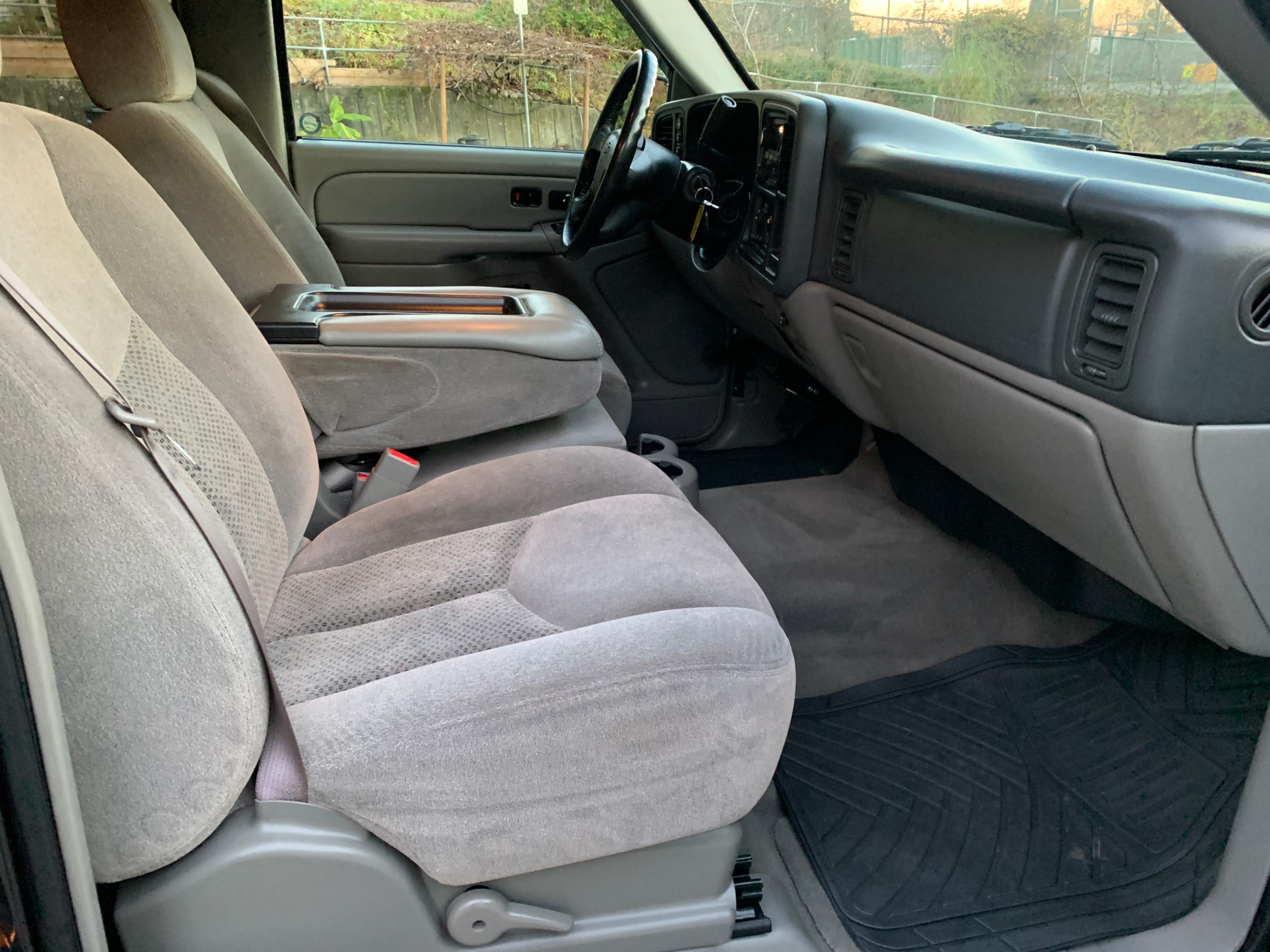 /enixmotorsportltd/2006-Chevrolet-Avalanche-6750121361375561.jpg
