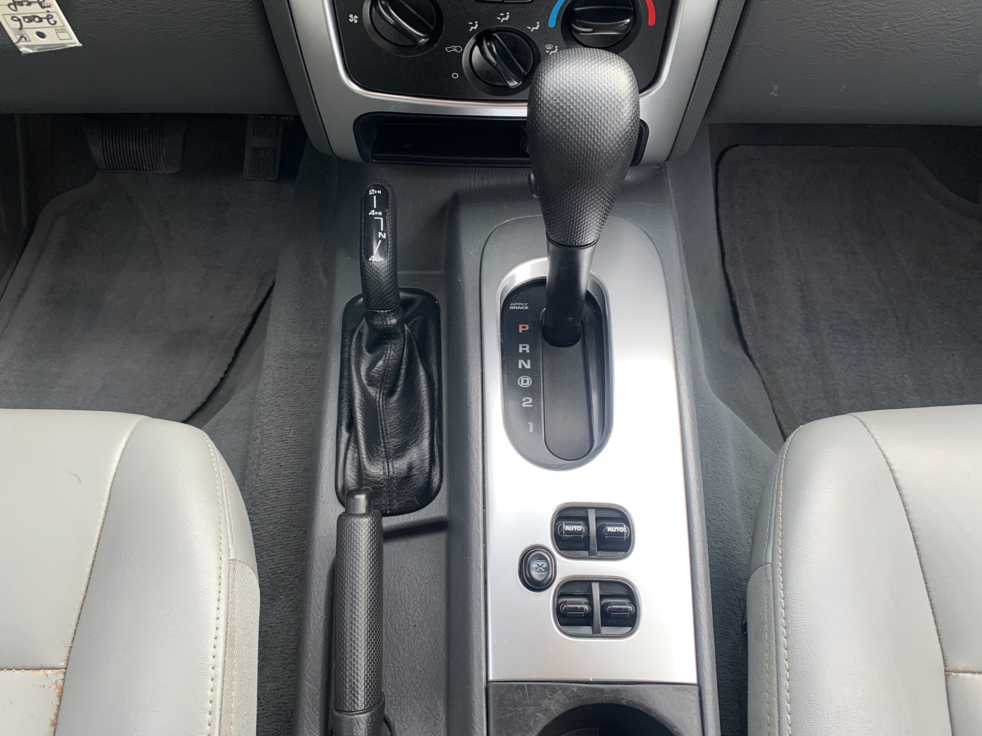 /enixmotorsportltd/2006-Jeep-Liberty-08454220640798682.jpg