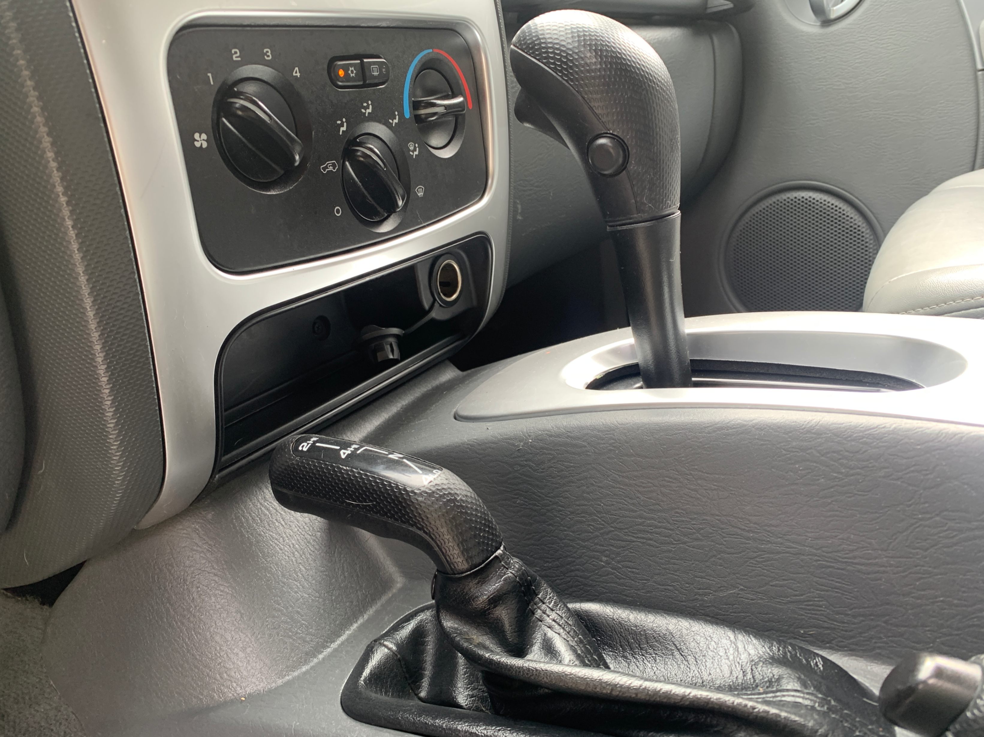 /enixmotorsportltd/2006-Jeep-Liberty-20274008442893976.jpg