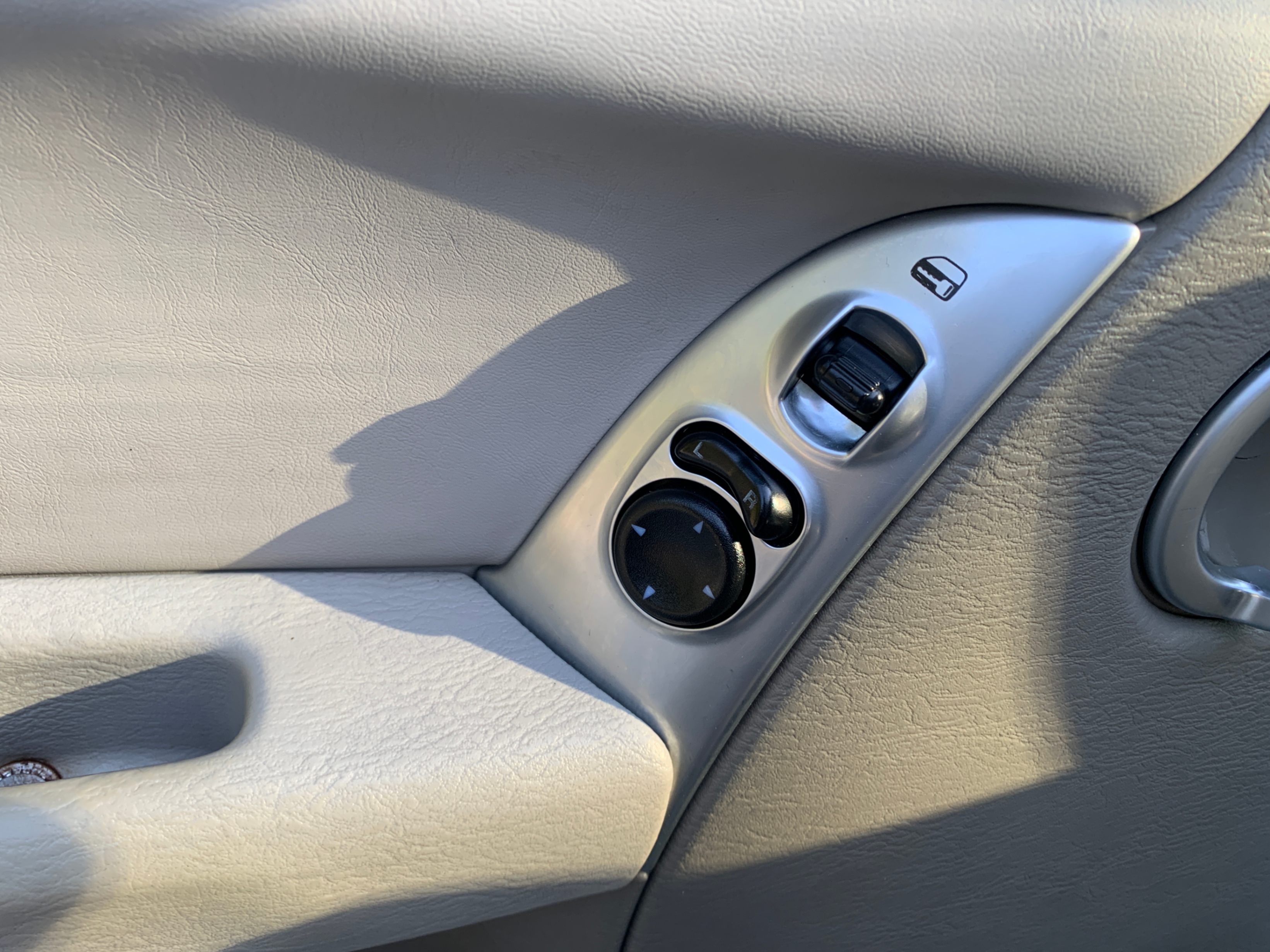 /enixmotorsportltd/2006-Jeep-Liberty-8580278294770267.jpg