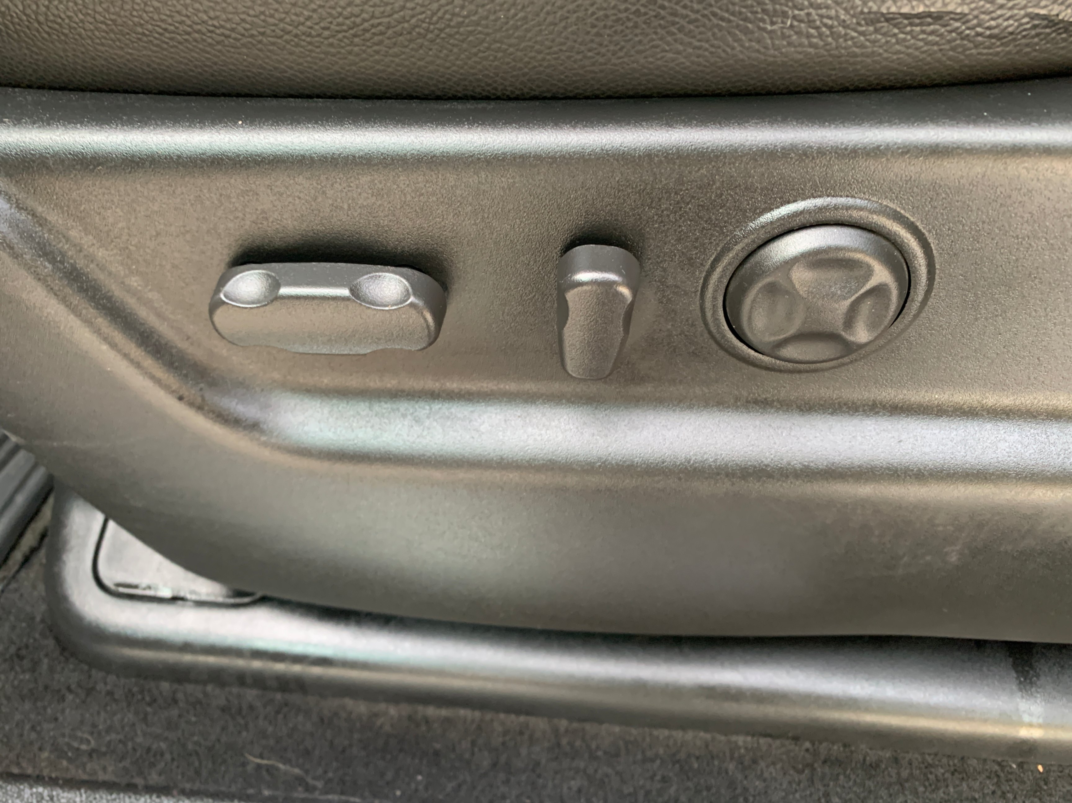 /enixmotorsportltd/2009-Chevrolet-Avalanche-21443028906646355.jpg