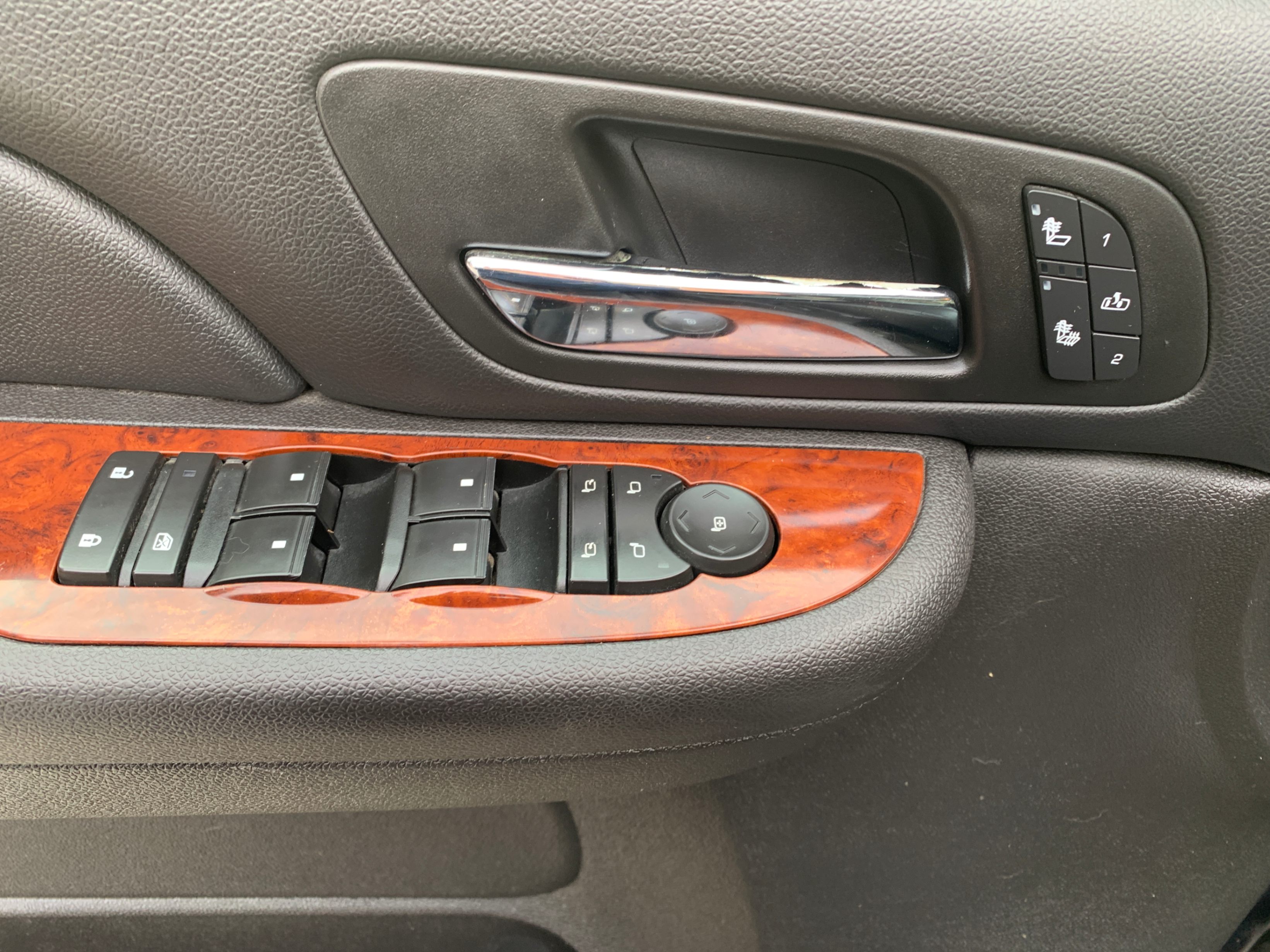 /enixmotorsportltd/2009-Chevrolet-Avalanche-5560429413971499.jpg