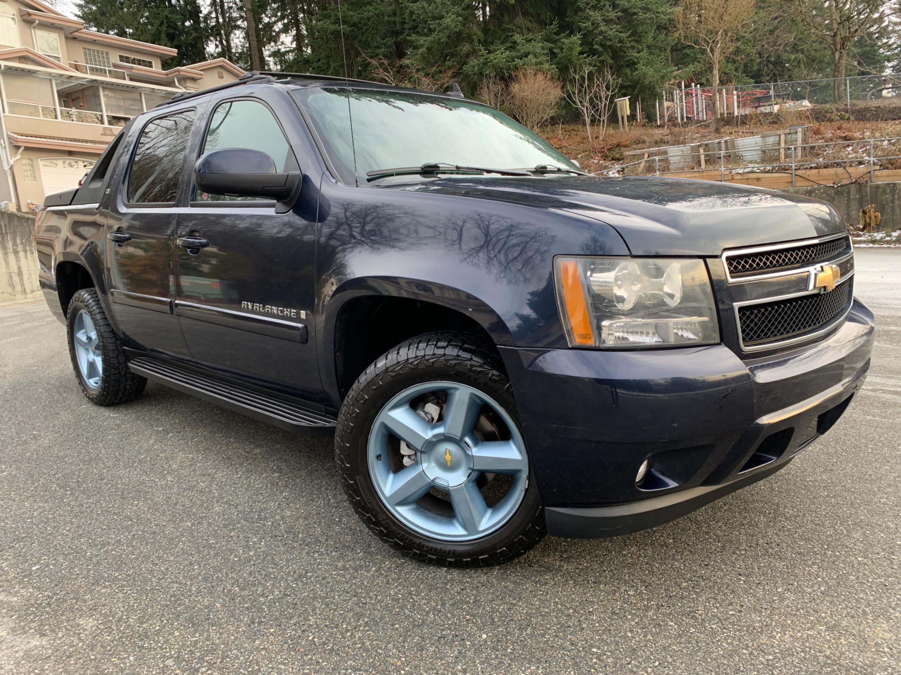 /enixmotorsportltd/2009-Chevrolet-Avalanche-8579537314699874.jpg