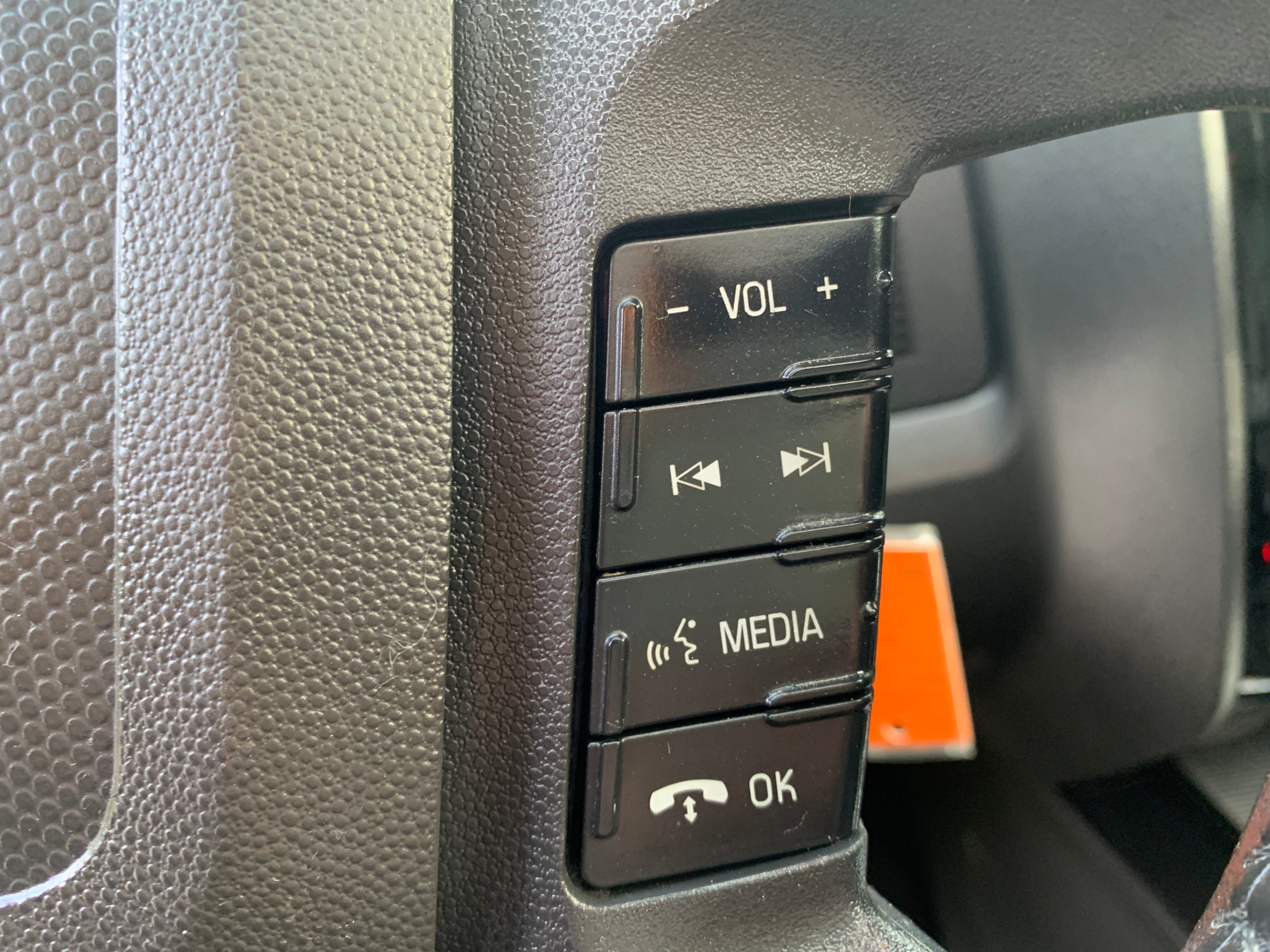 /enixmotorsportltd/2009-Ford-Escape-3208403672568194.jpg