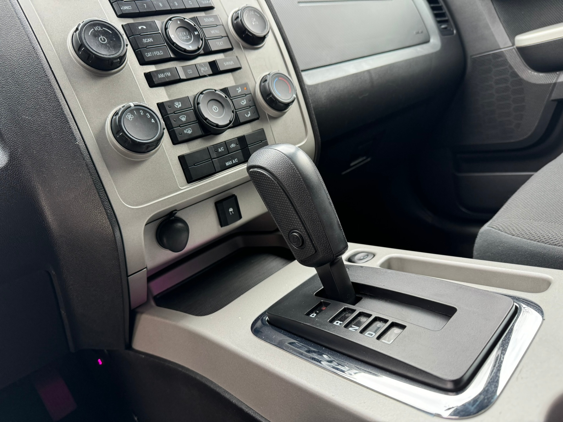 /enixmotorsportltd/2009-Ford-Escape-38610529221961887.jpg