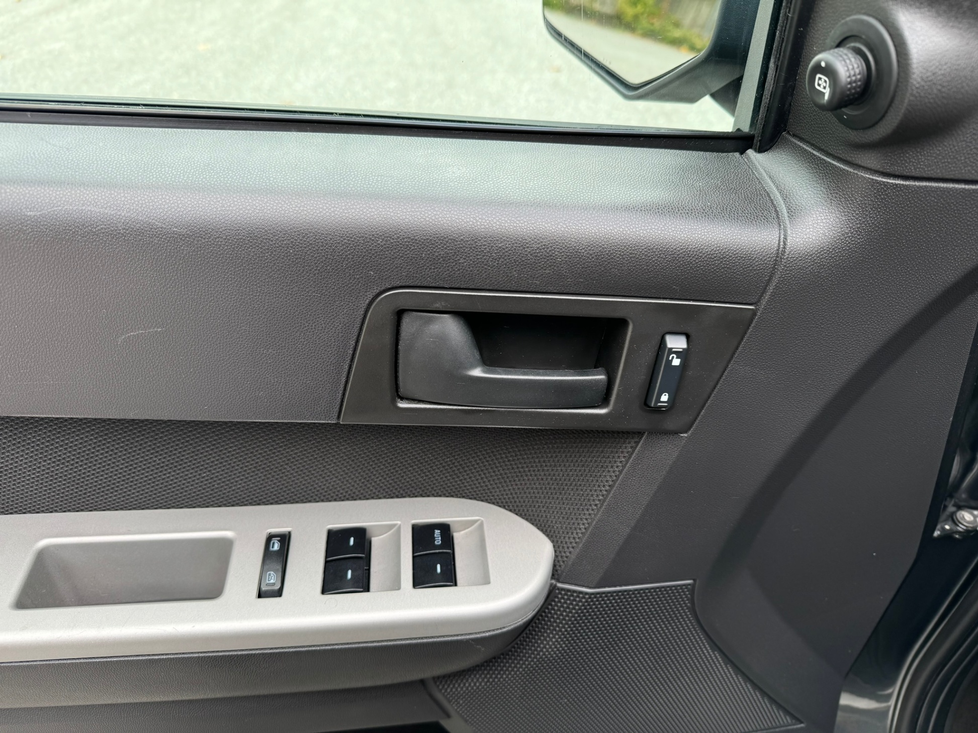 /enixmotorsportltd/2009-Ford-Escape-9012921301704986.jpg
