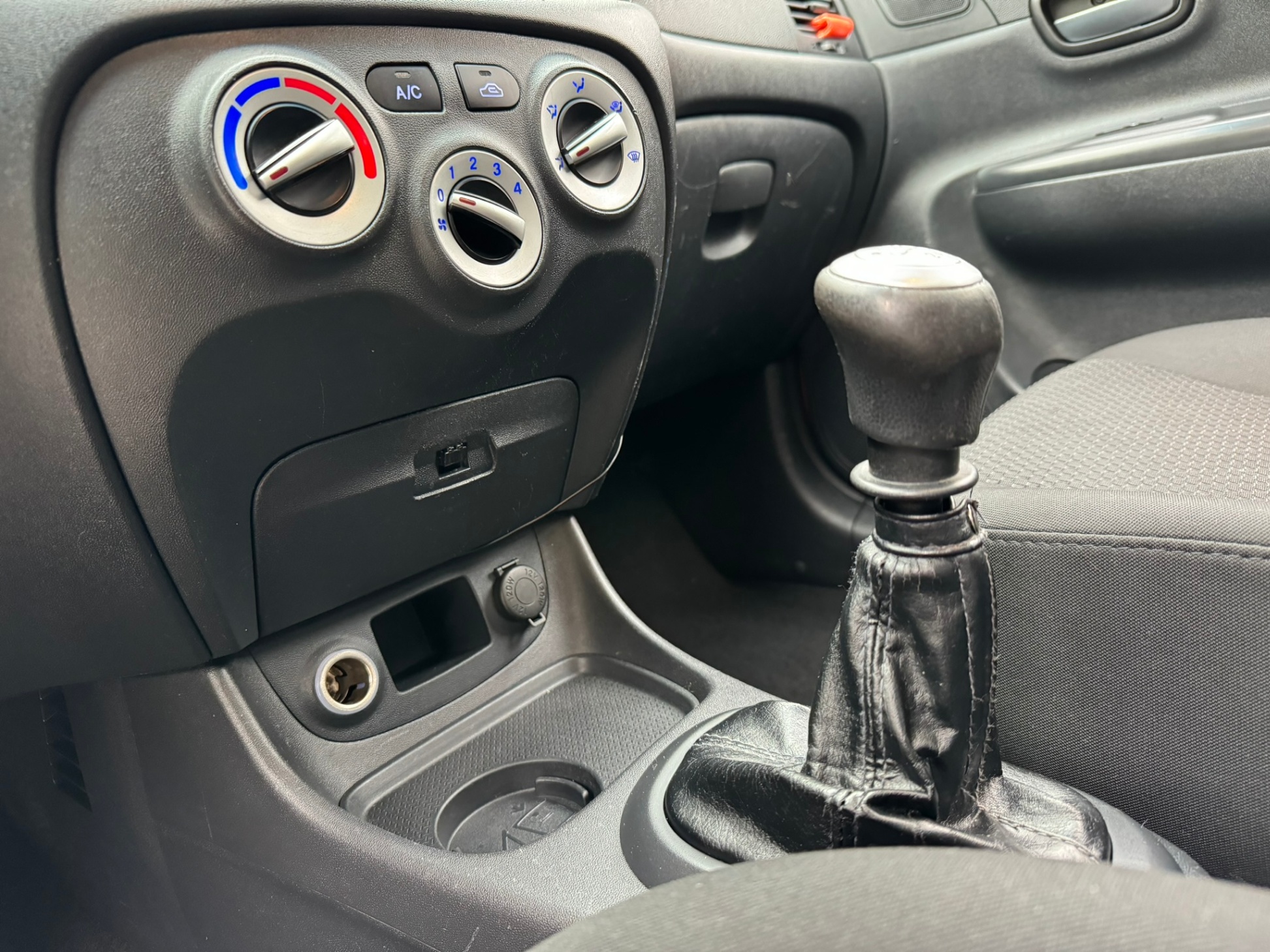 /enixmotorsportltd/2010-Hyundai-Accent-5163558208421679.jpg