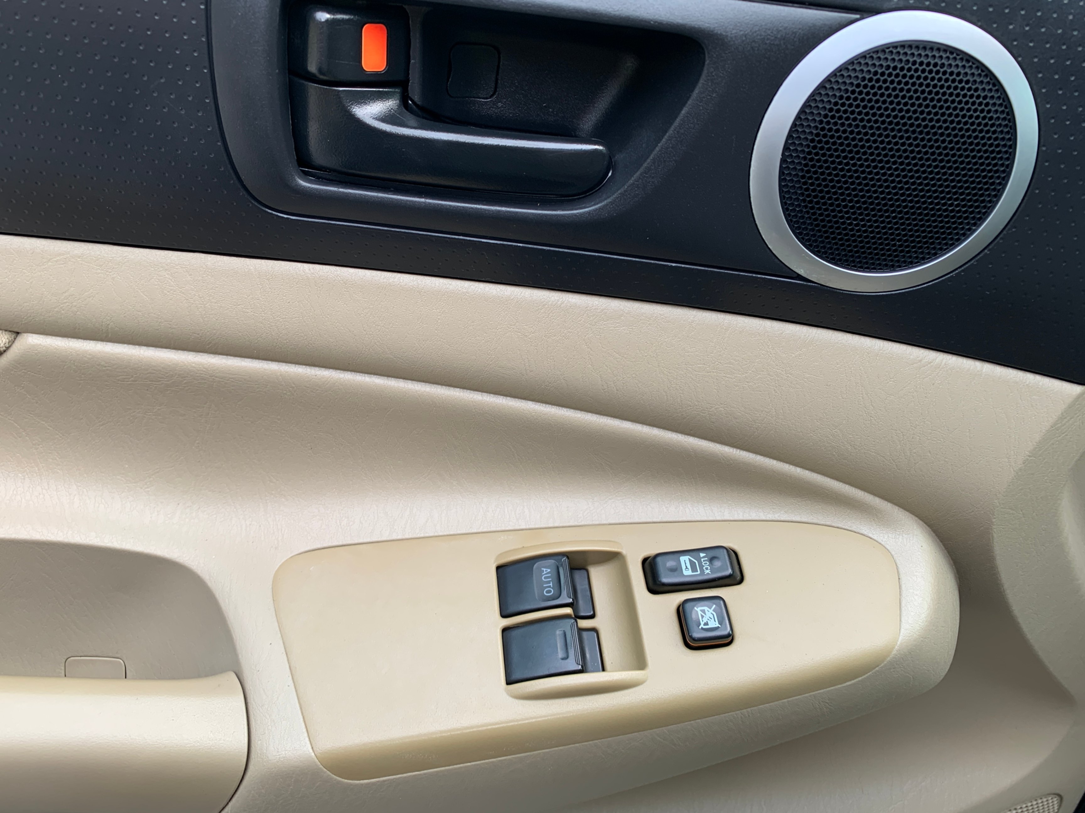 /enixmotorsportltd/2010-Toyota-Tacoma-07081312681822372.jpg