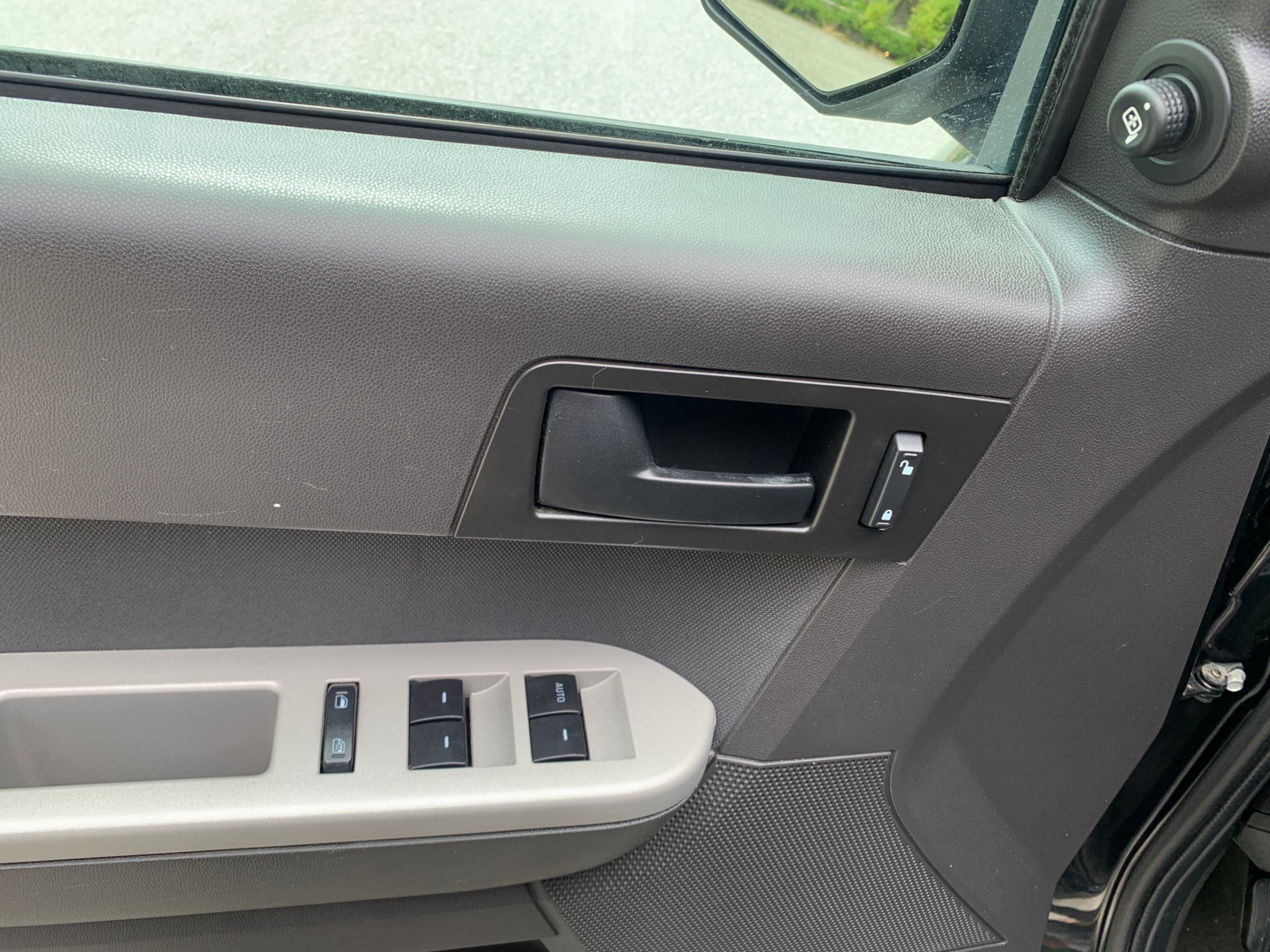 /enixmotorsportltd/2011-Ford-Escape-0872441320313877.jpg