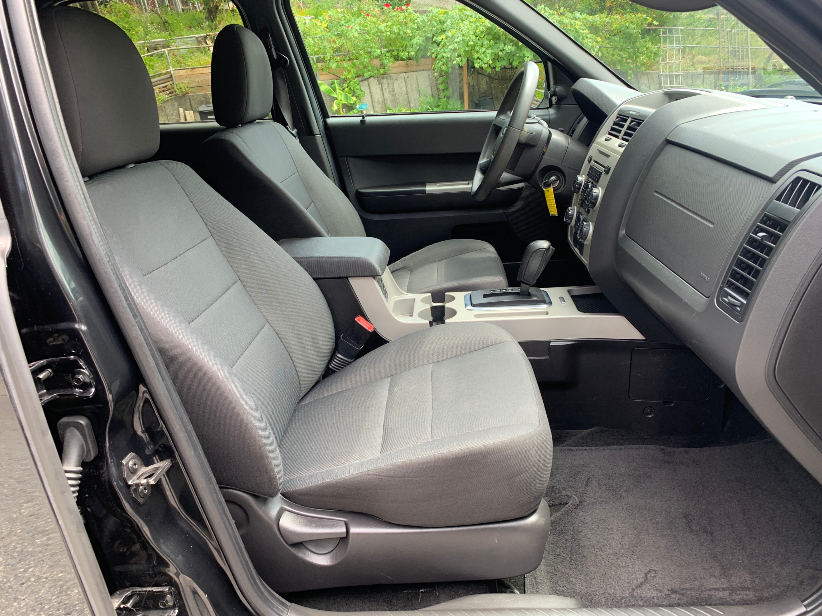 /enixmotorsportltd/2011-Ford-Escape-3632971879857436.jpg