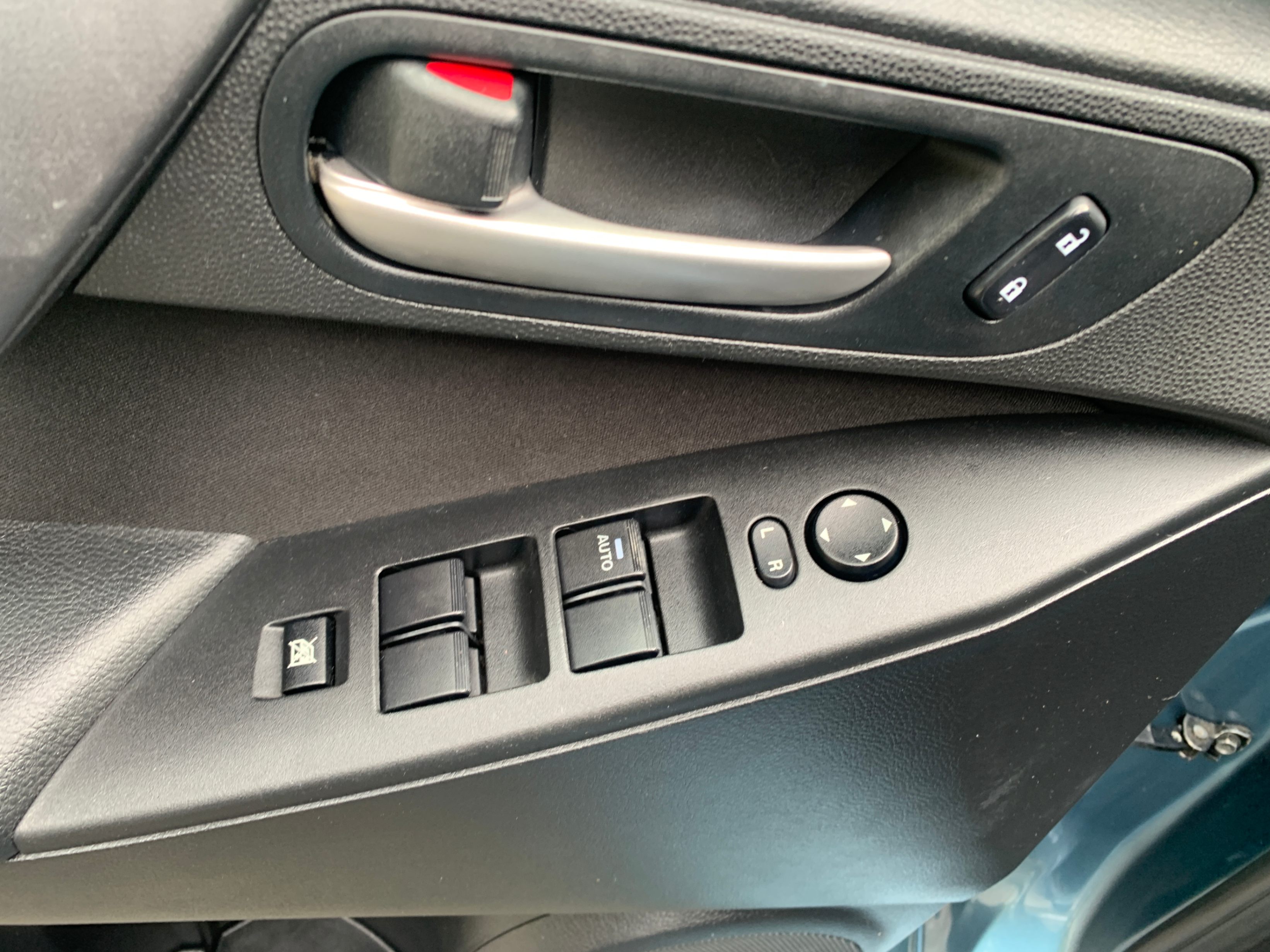 /enixmotorsportltd/2011-Mazda-Mazda3-06037686001961351.jpg