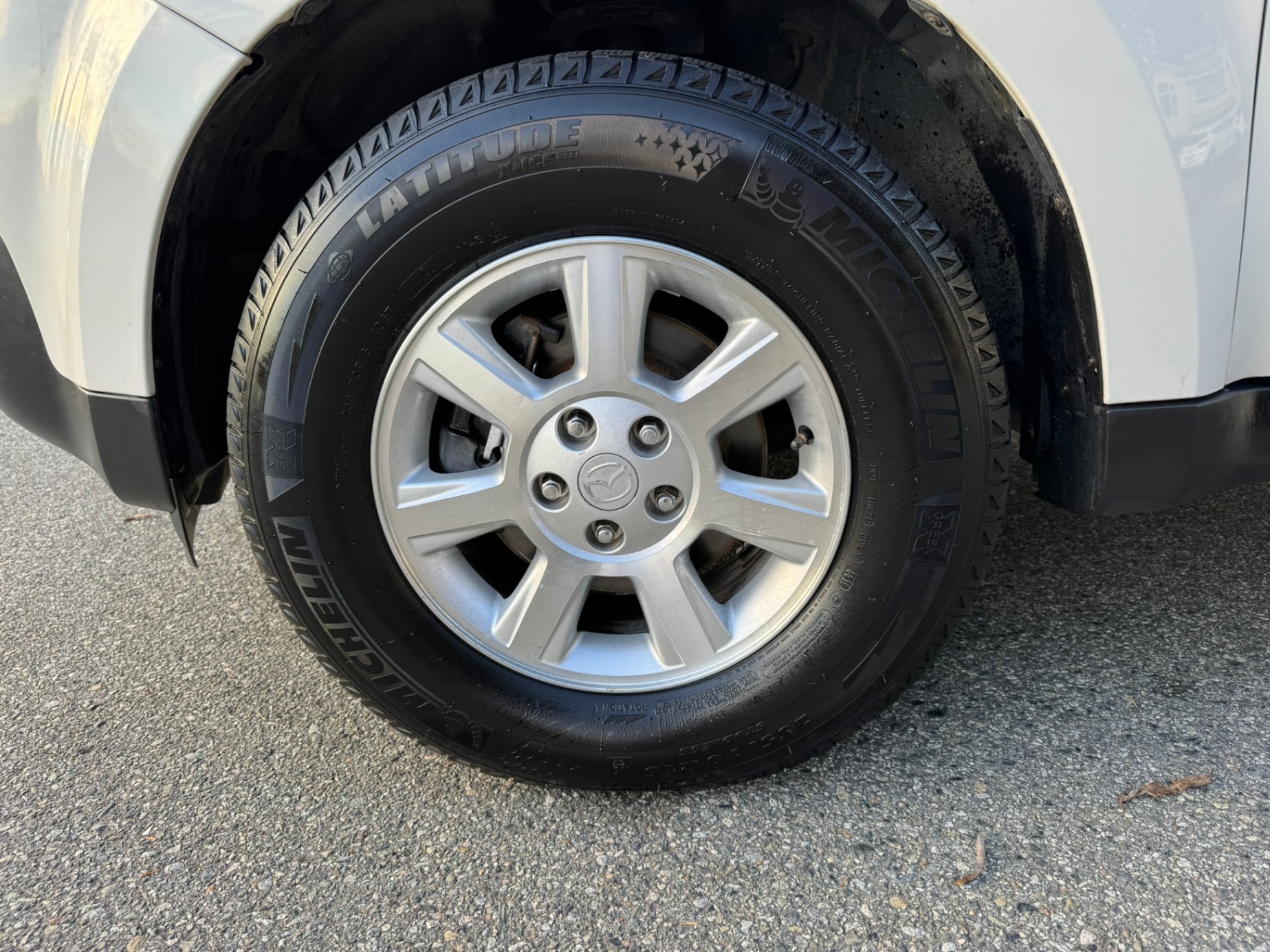 /enixmotorsportltd/2011-Mazda-Tribute-49938126655338455.jpg