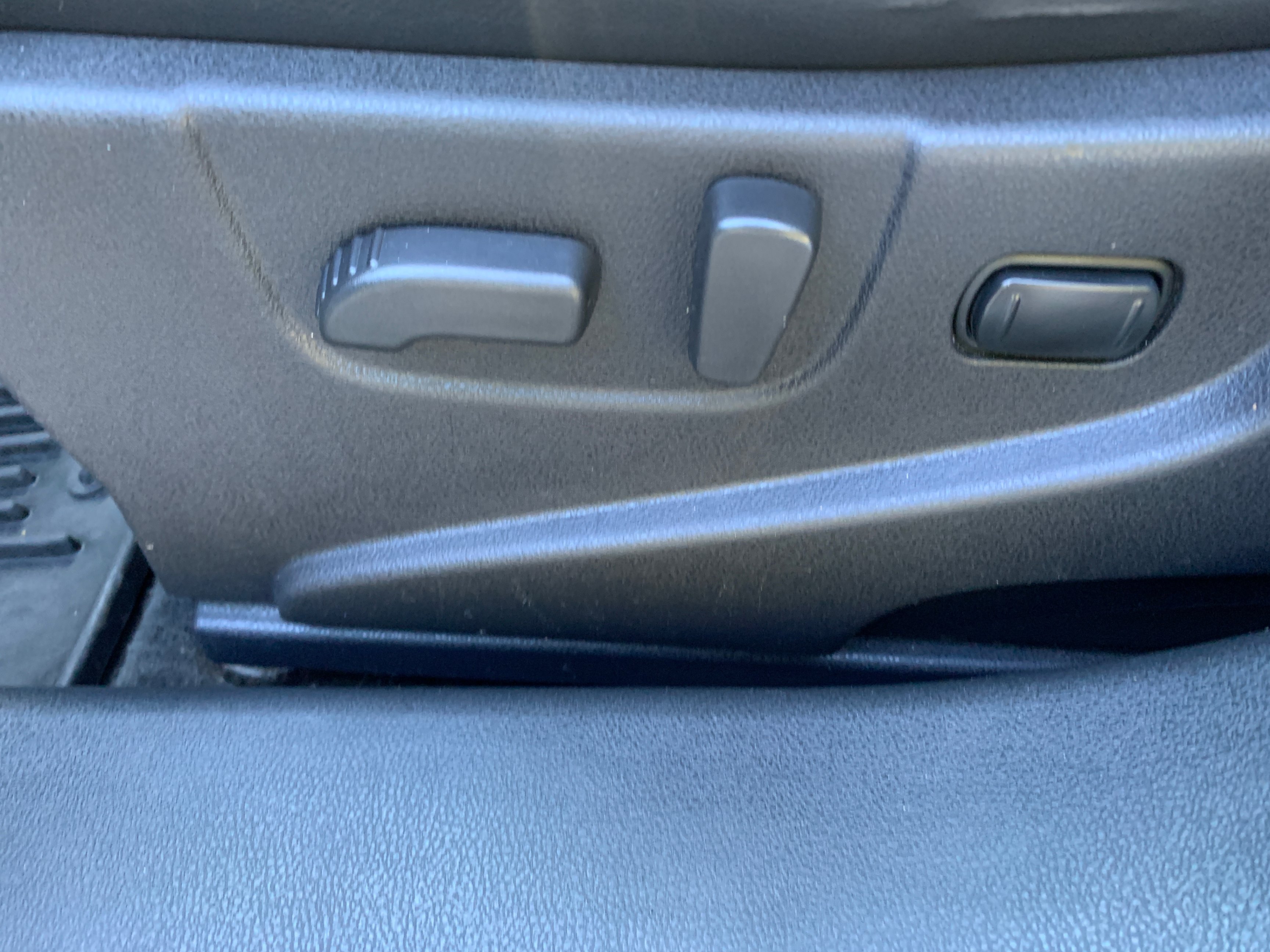 /enixmotorsportltd/2011-Nissan-Rogue-015126718598532873.jpg