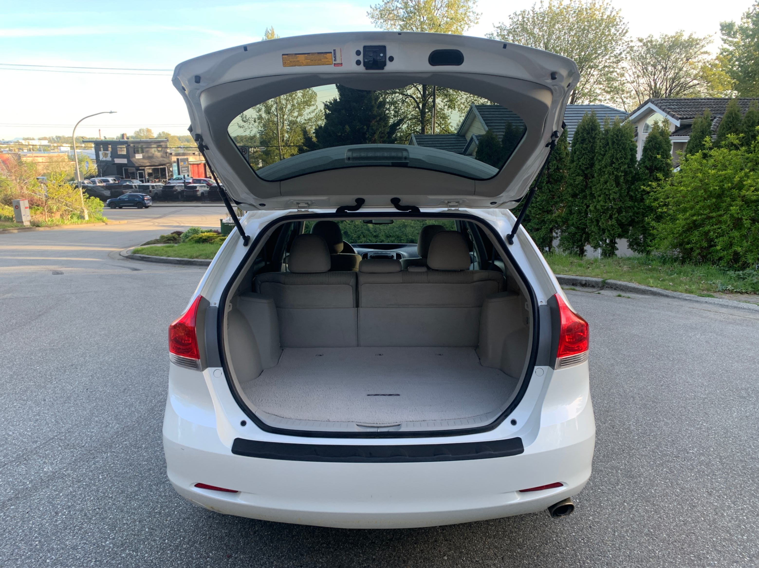 /enixmotorsportltd/2011-Toyota-Venza-13454119281084465.jpg