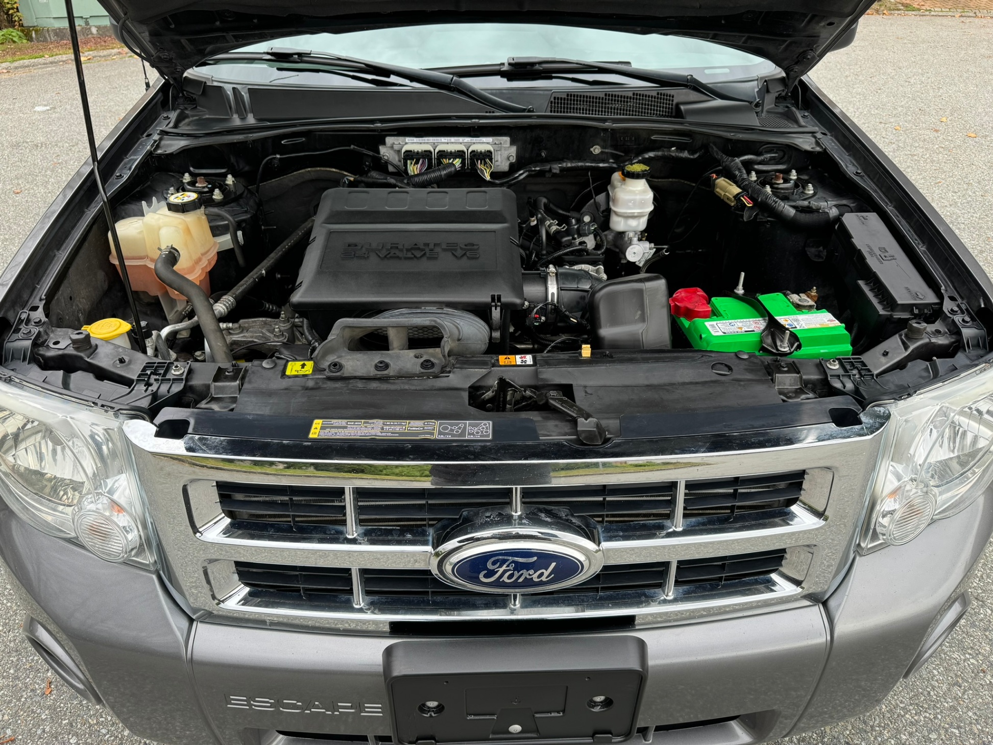 /enixmotorsportltd/2012-Ford-Escape-05463987940849546.jpg