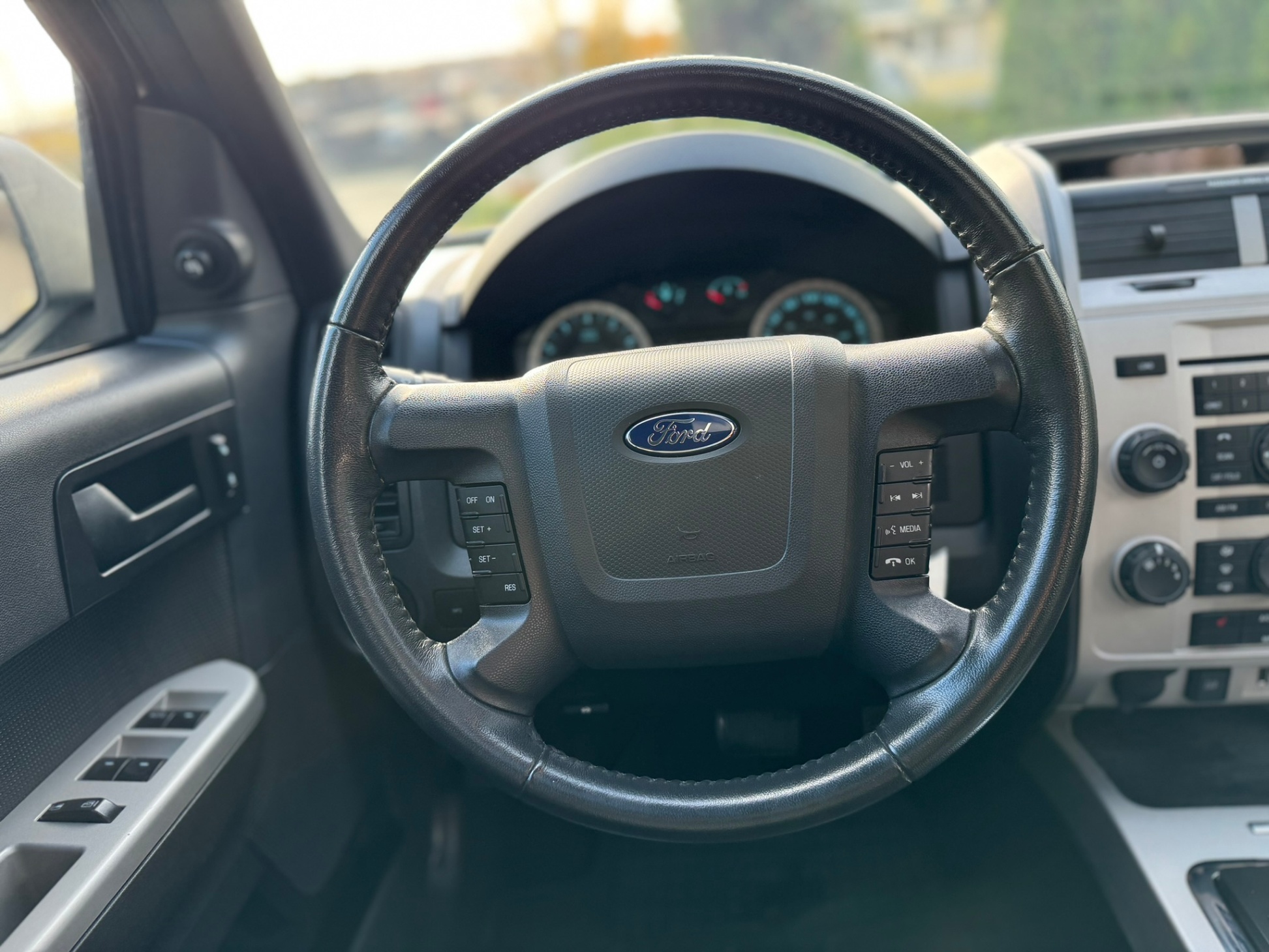 /enixmotorsportltd/2012-Ford-Escape-14172547481628772.jpg
