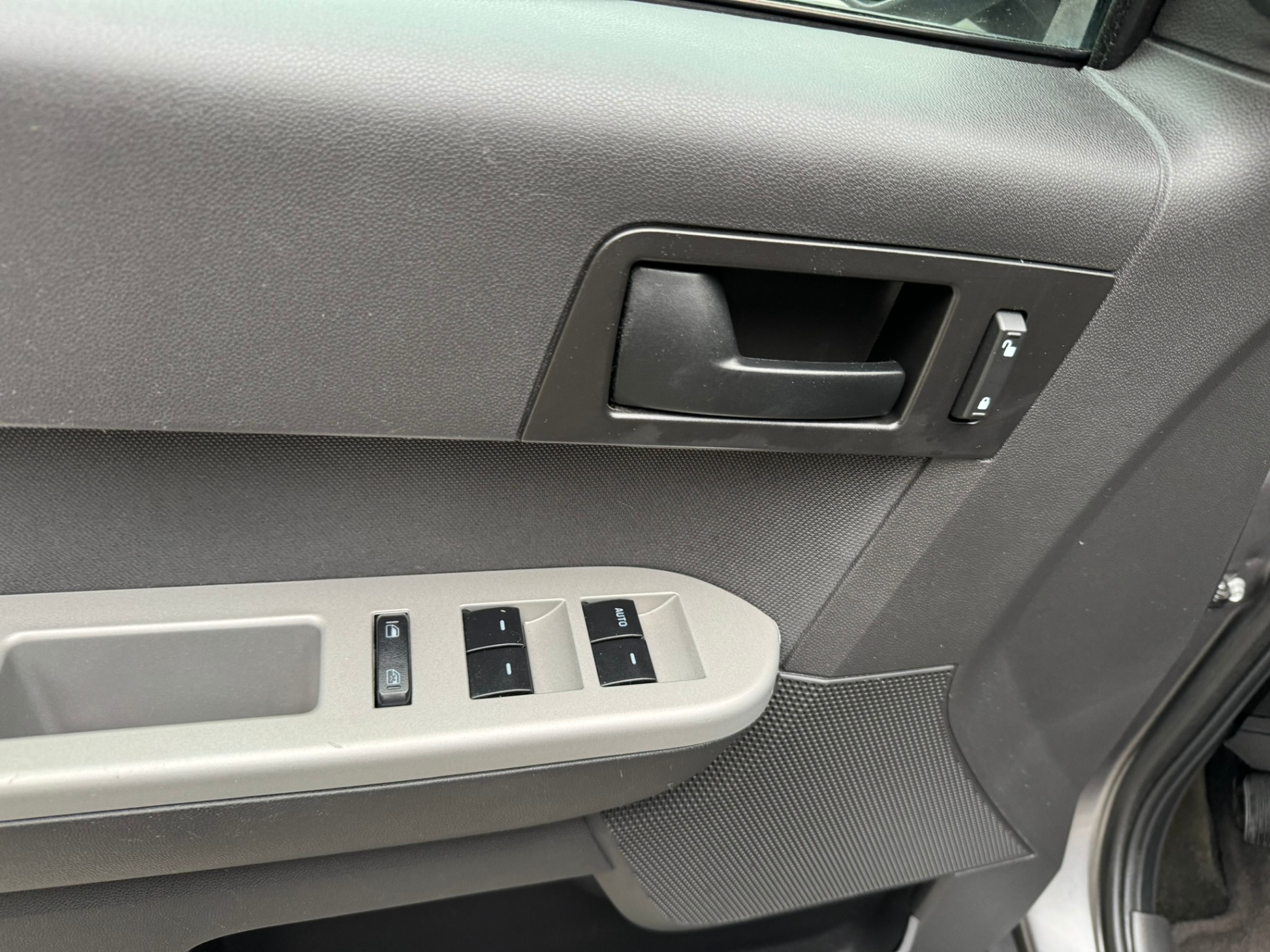 /enixmotorsportltd/2012-Ford-Escape-3739519272038274.jpg