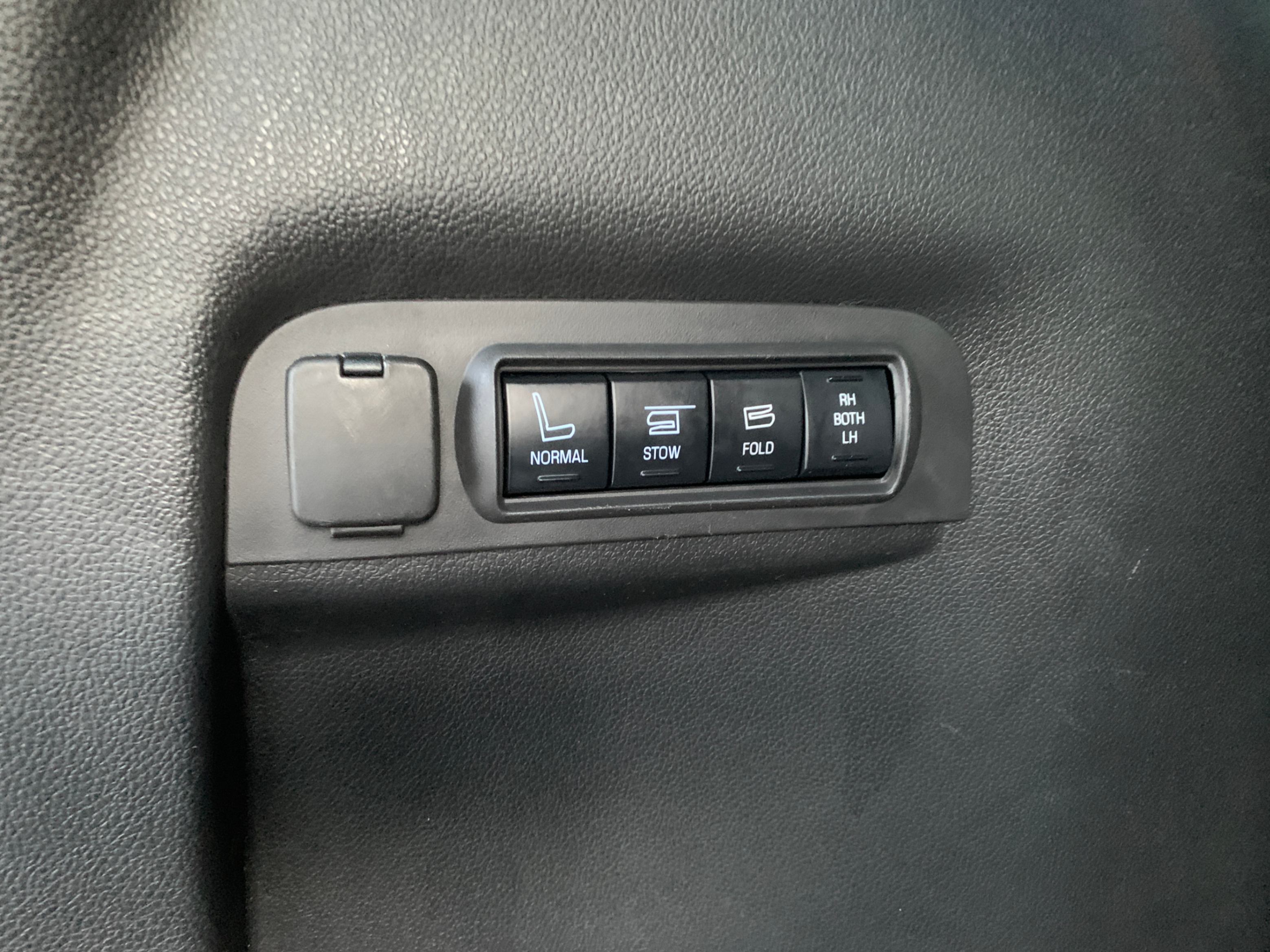 /enixmotorsportltd/2013-Ford-Explorer-21558254001883448.jpg