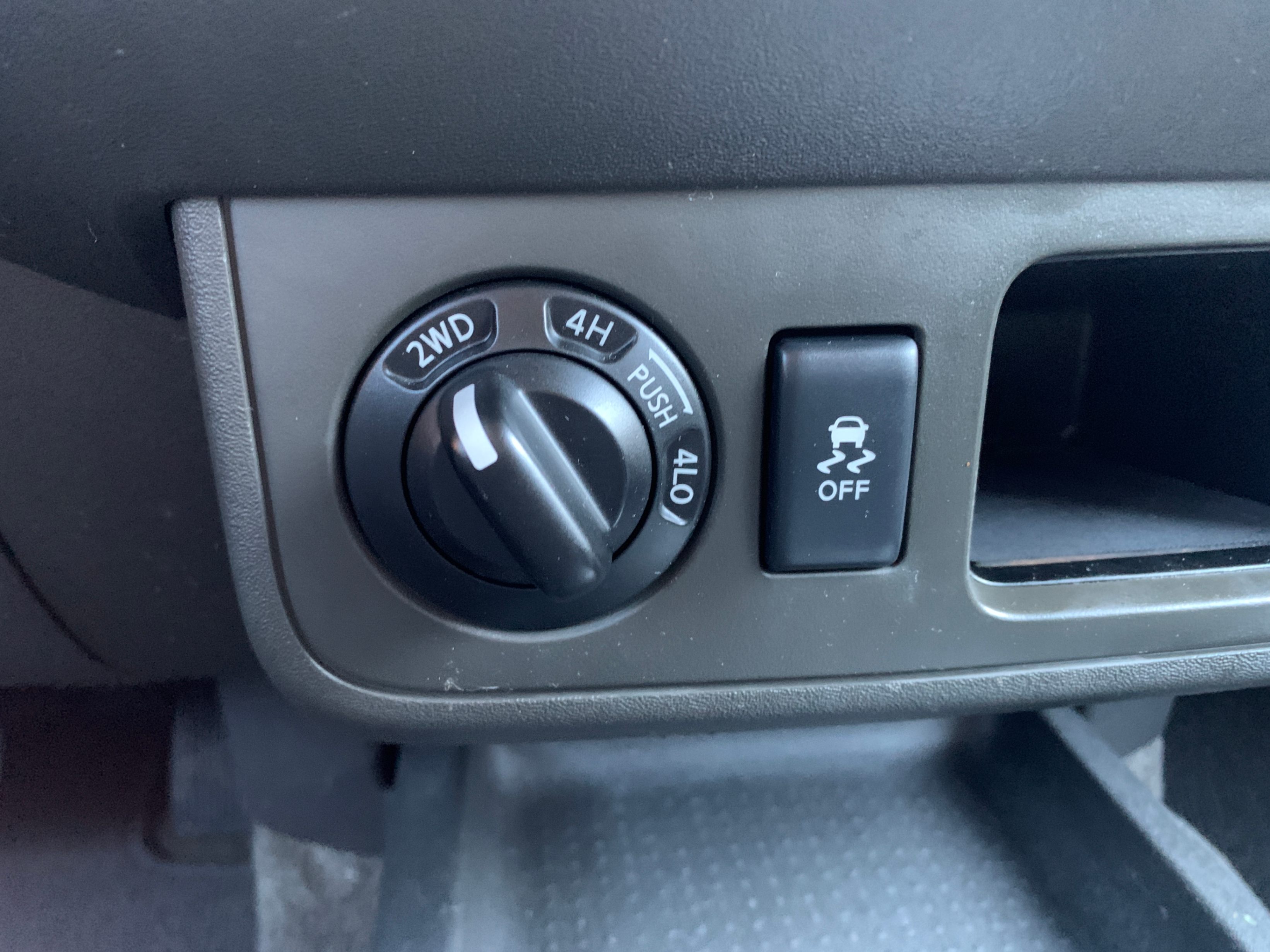 /enixmotorsportltd/2013-Nissan-Xterra-048602586889617605.jpg