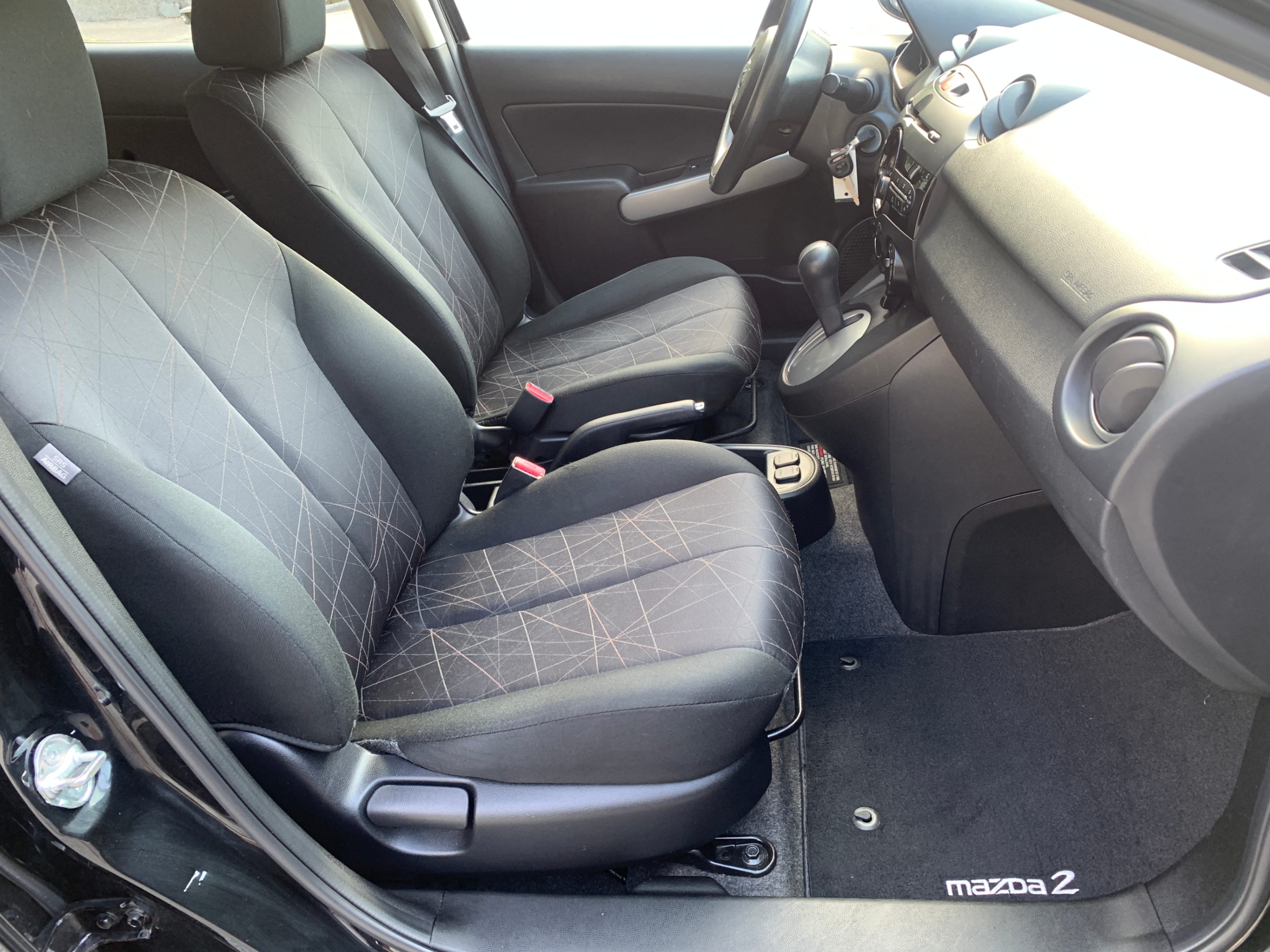 /enixmotorsportltd/2014-Mazda-Mazda2-6096331543550055.jpg