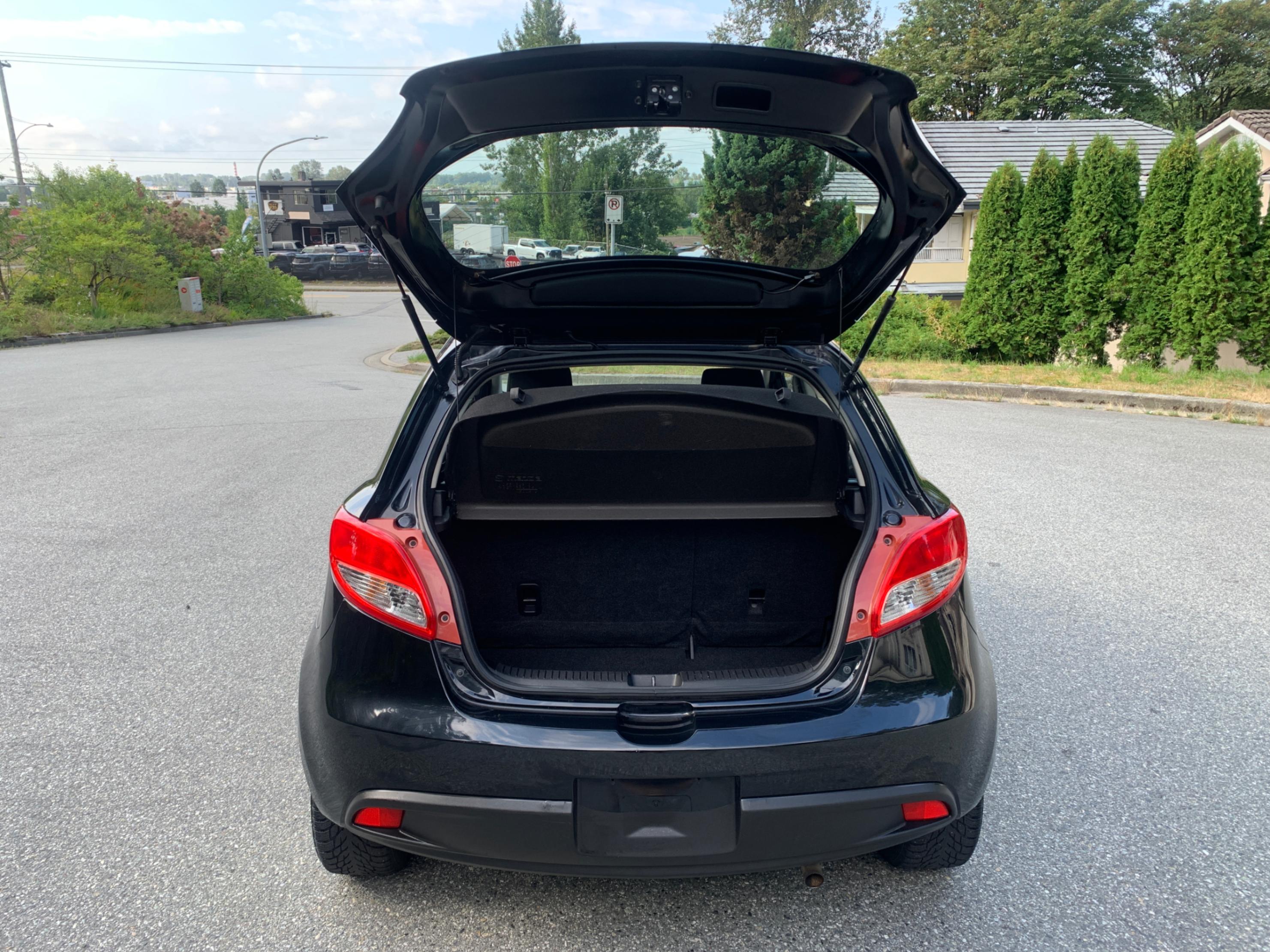 /enixmotorsportltd/2014-Mazda-Mazda2-9274055385445916.jpg