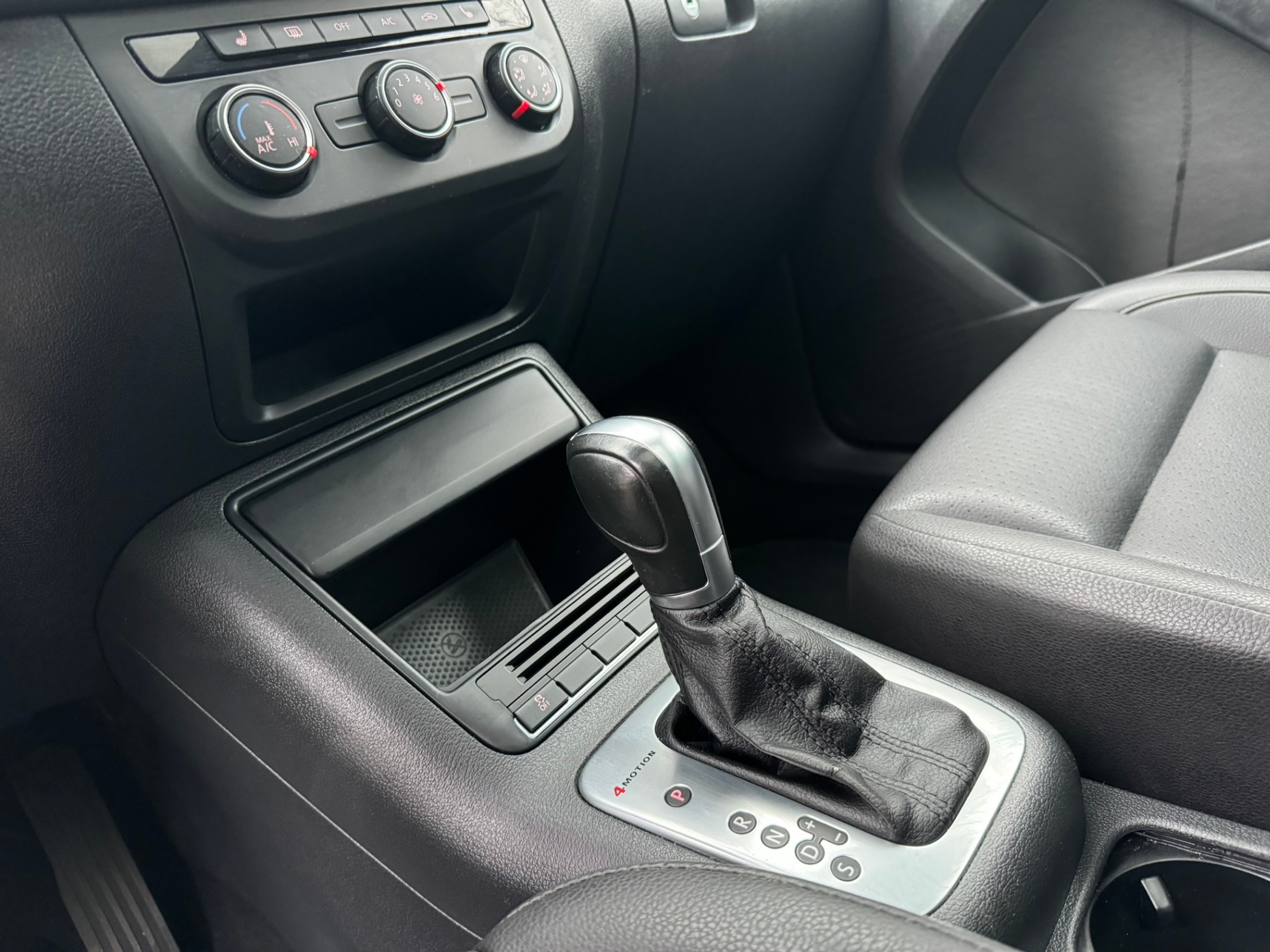 /enixmotorsportltd/2014-Volkswagen-Tiguan-05456143900559285.jpg