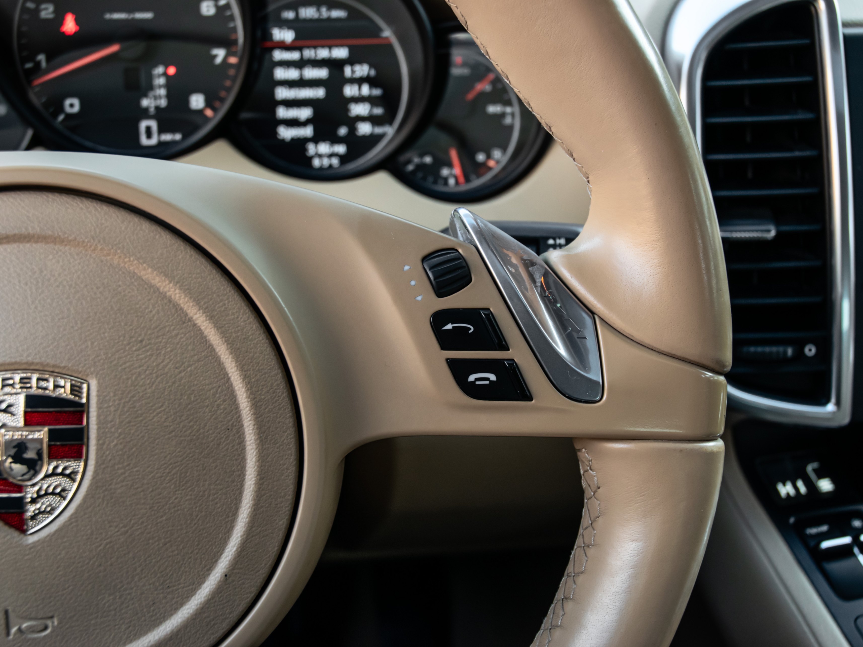 /firstgearmotorcar/2011-Porsche-Cayenne-49259648514435006.jpg