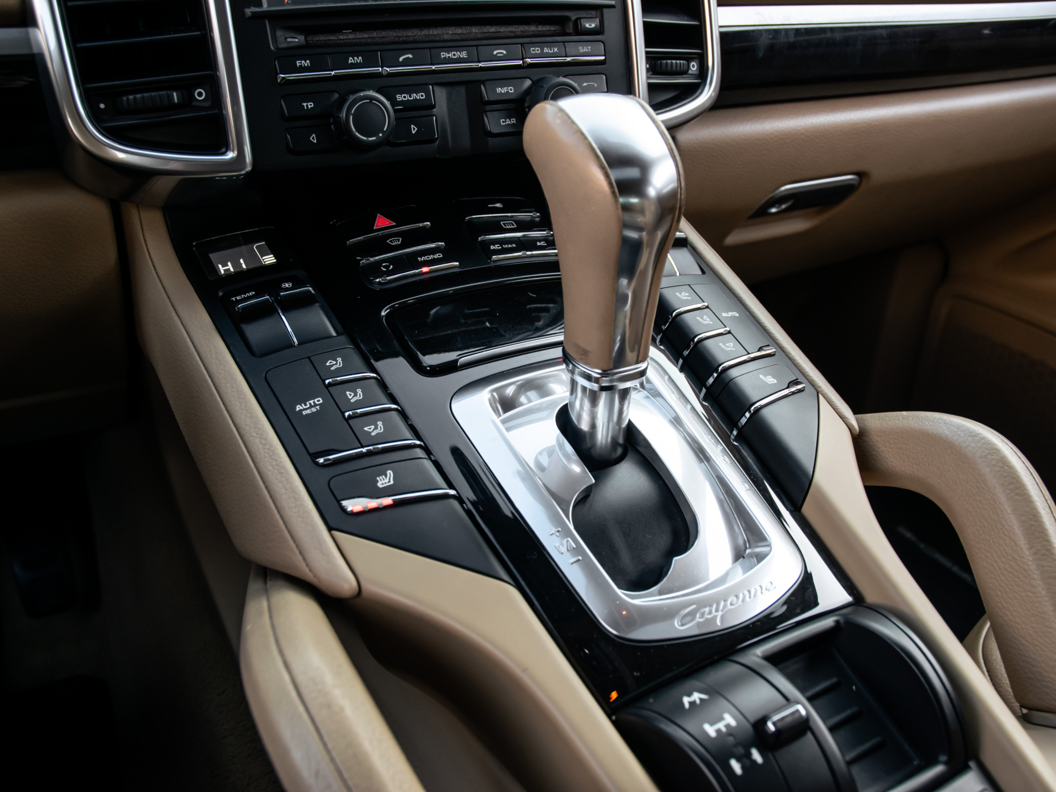 /firstgearmotorcar/2011-Porsche-Cayenne-9333932075216256.jpg