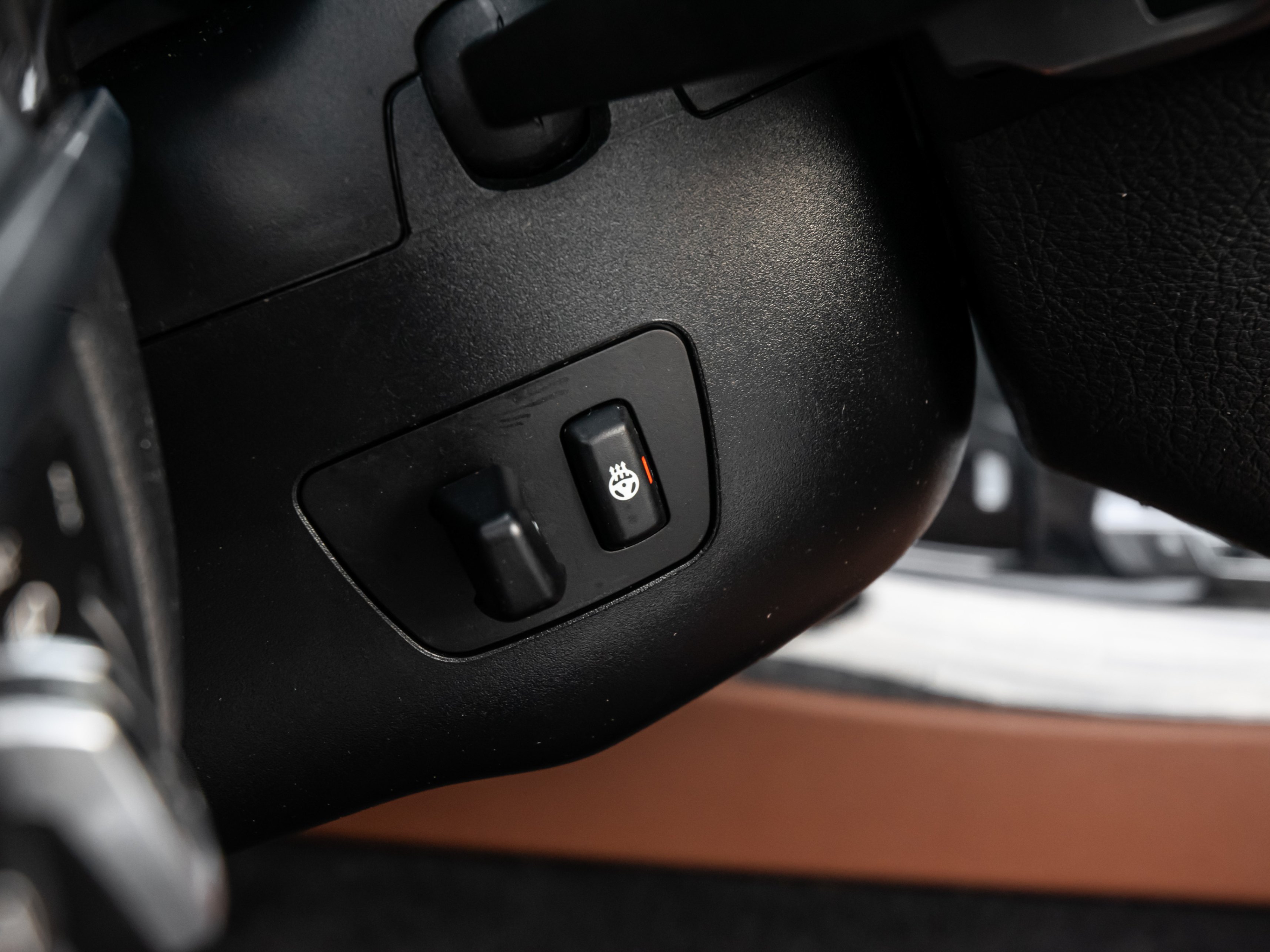 /firstgearmotorcar/2012-BMW-6-Series-5040523134518311.jpg