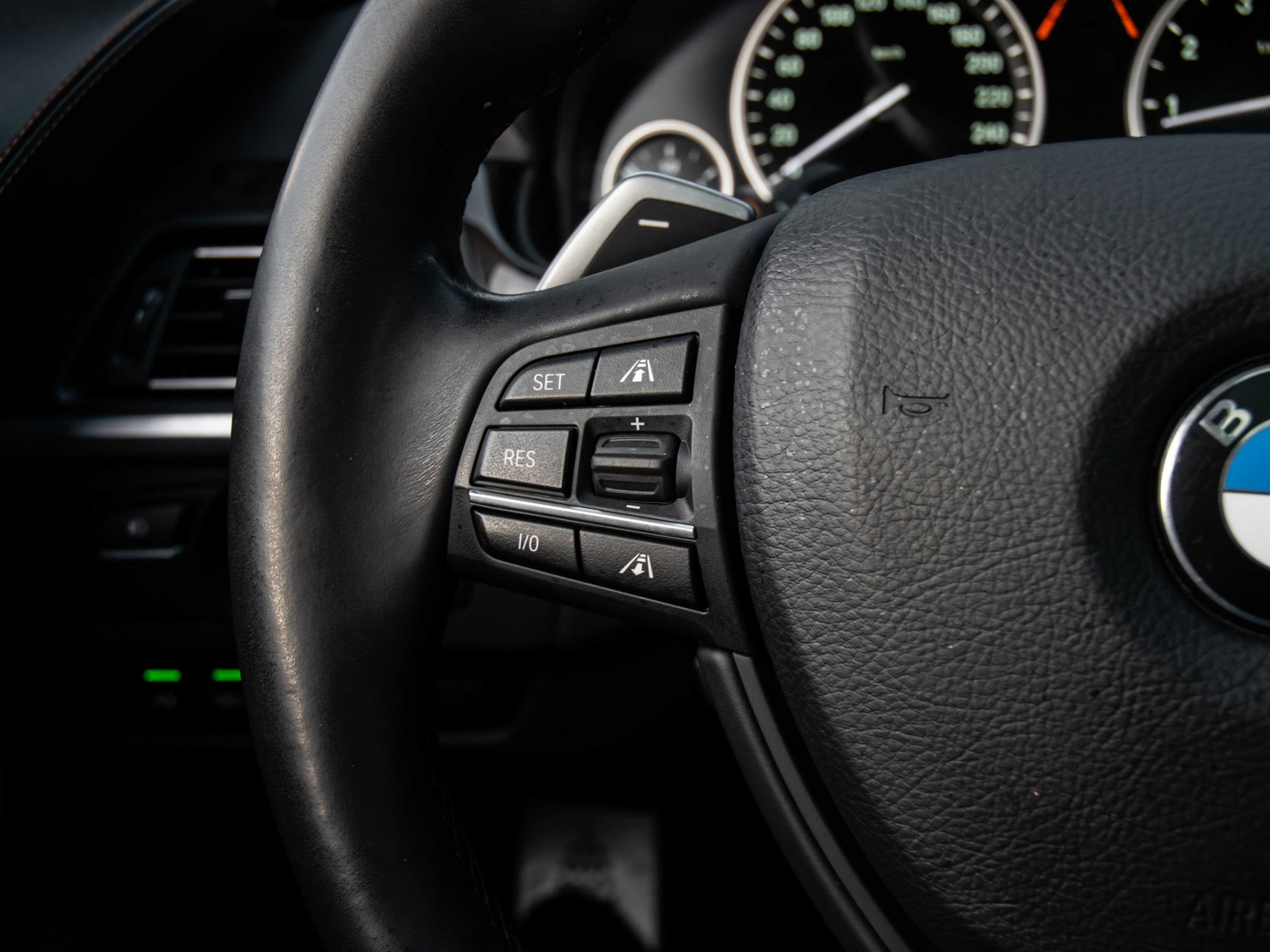 /firstgearmotorcar/2012-BMW-6-Series-5135627352678678.jpg