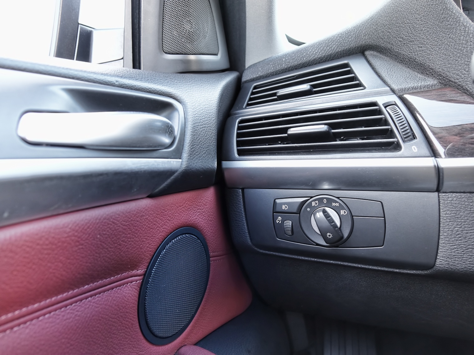 /firstgearmotorcar/2012-BMW-X6-3013489388623858.jpg