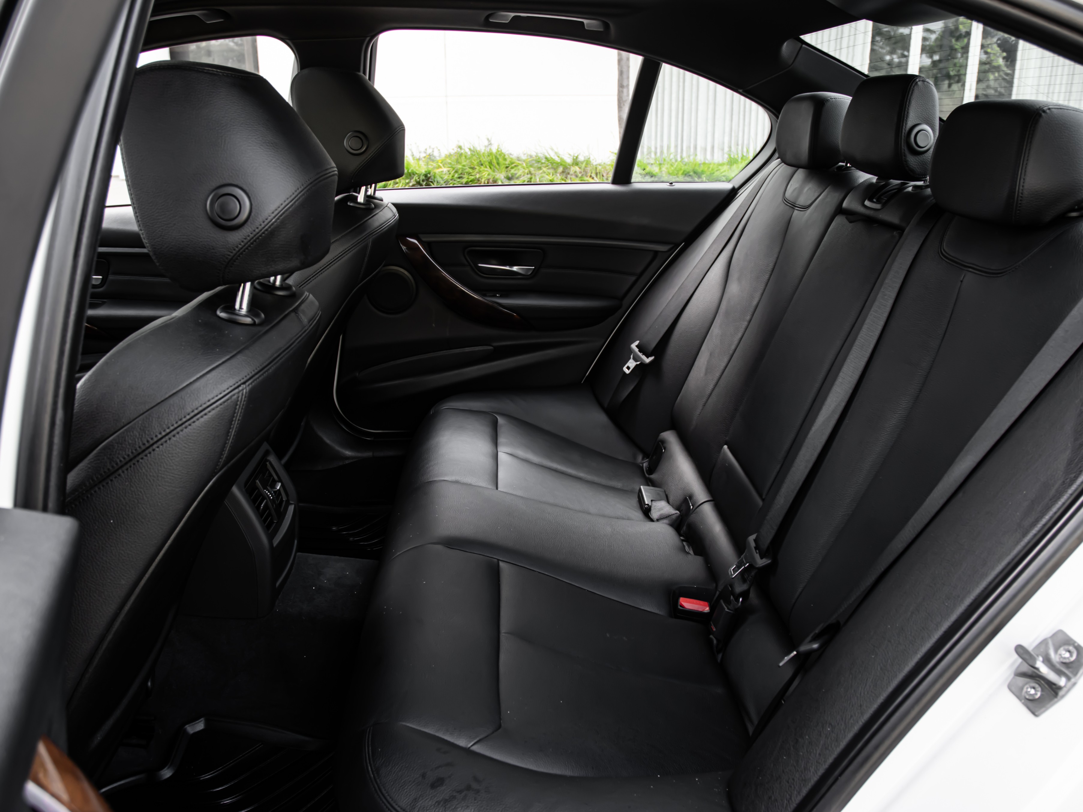 /firstgearmotorcar/2013-BMW-3-Series-48638490659510203.jpg