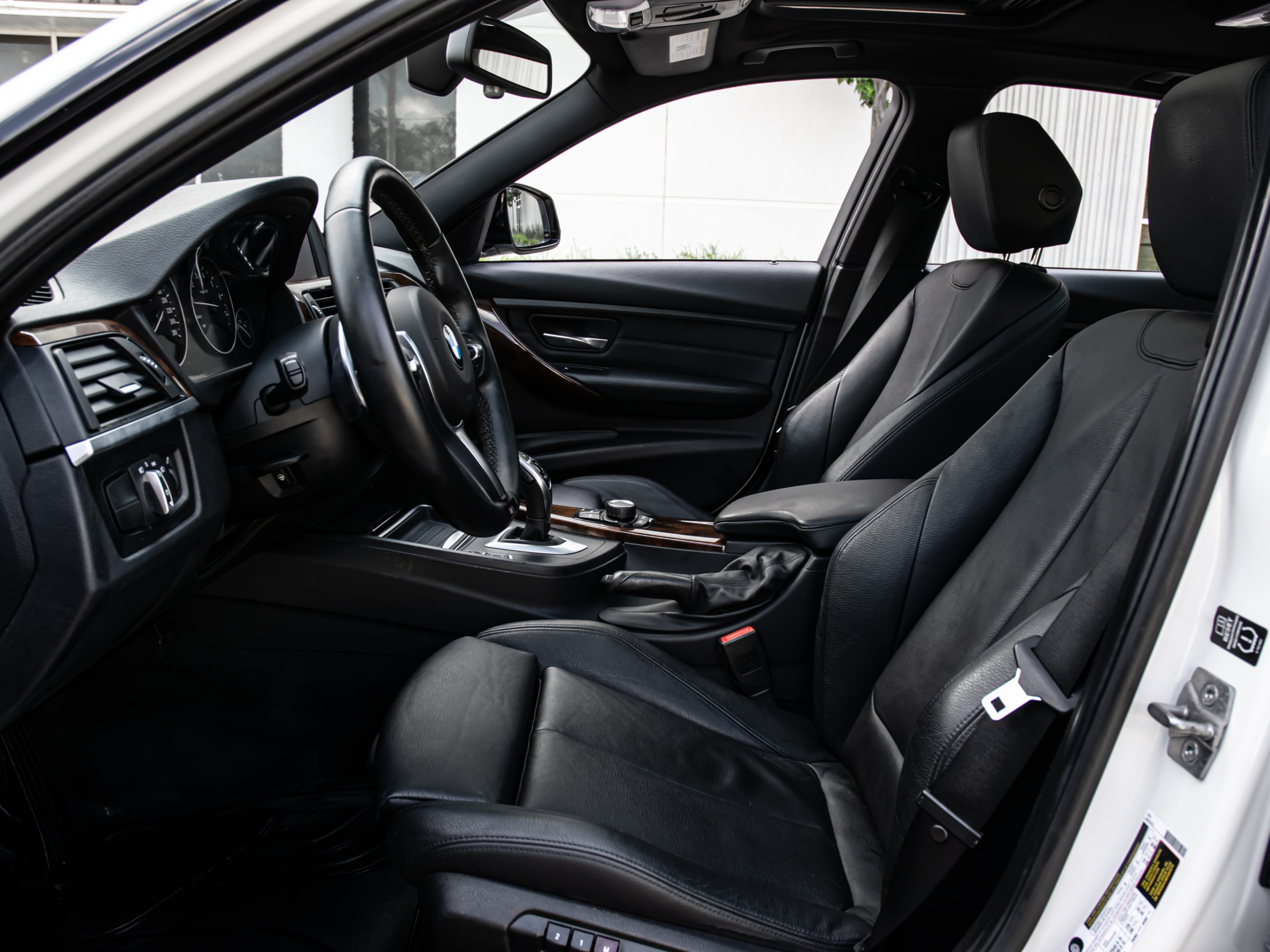 /firstgearmotorcar/2013-BMW-3-Series-5937319316450818.jpg