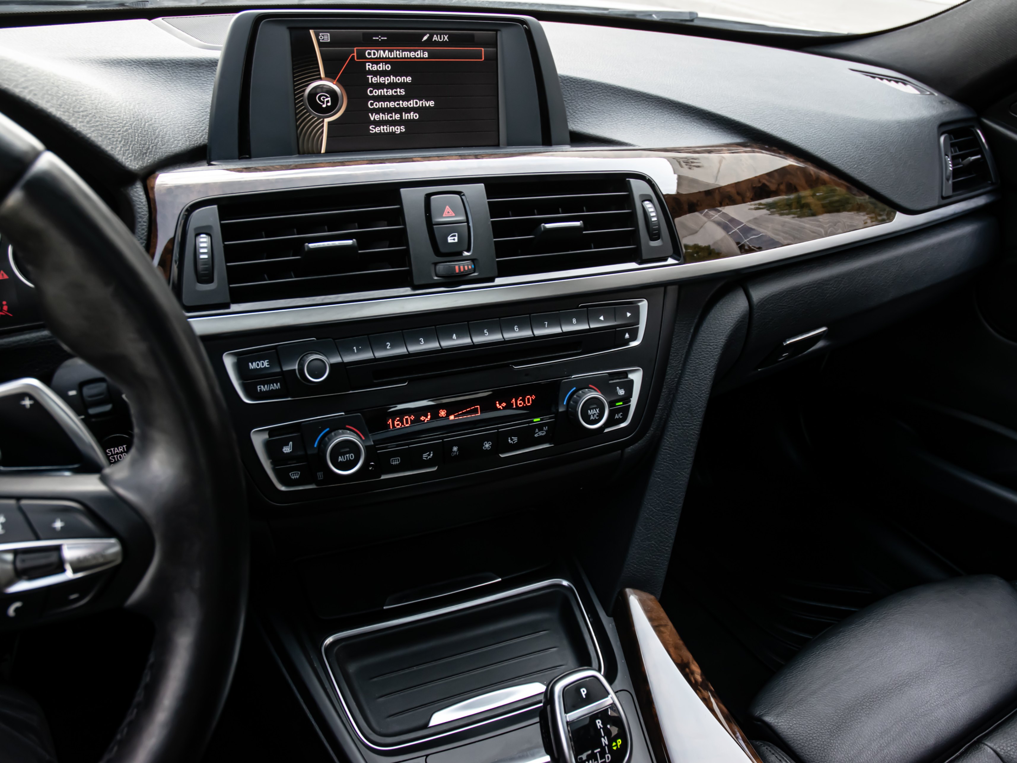 /firstgearmotorcar/2013-BMW-3-Series-7772012902218919.jpg