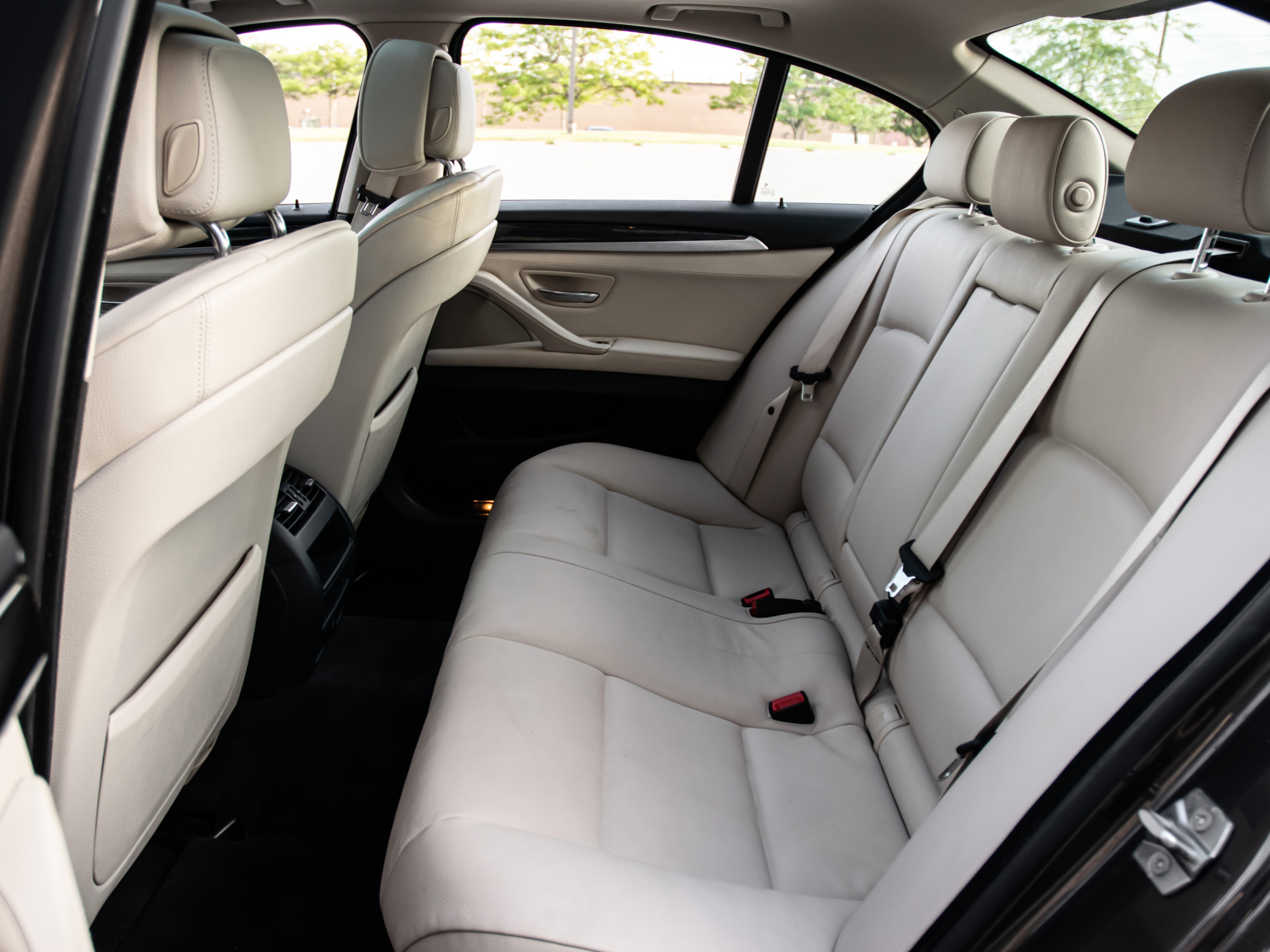 /firstgearmotorcar/2013-BMW-5-Series-14176317191773014.jpg
