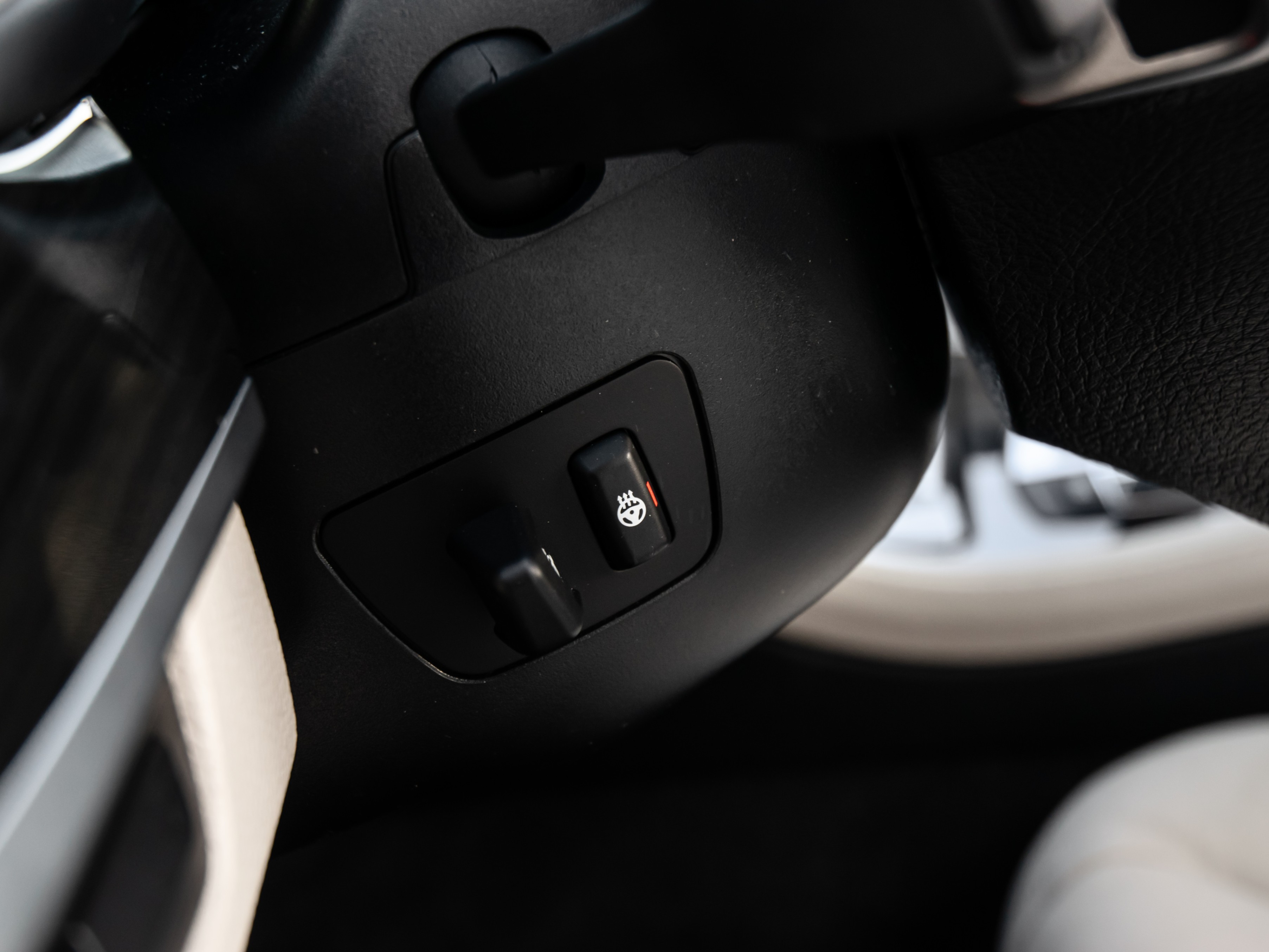 /firstgearmotorcar/2013-BMW-5-Series-6807111405447712.jpg