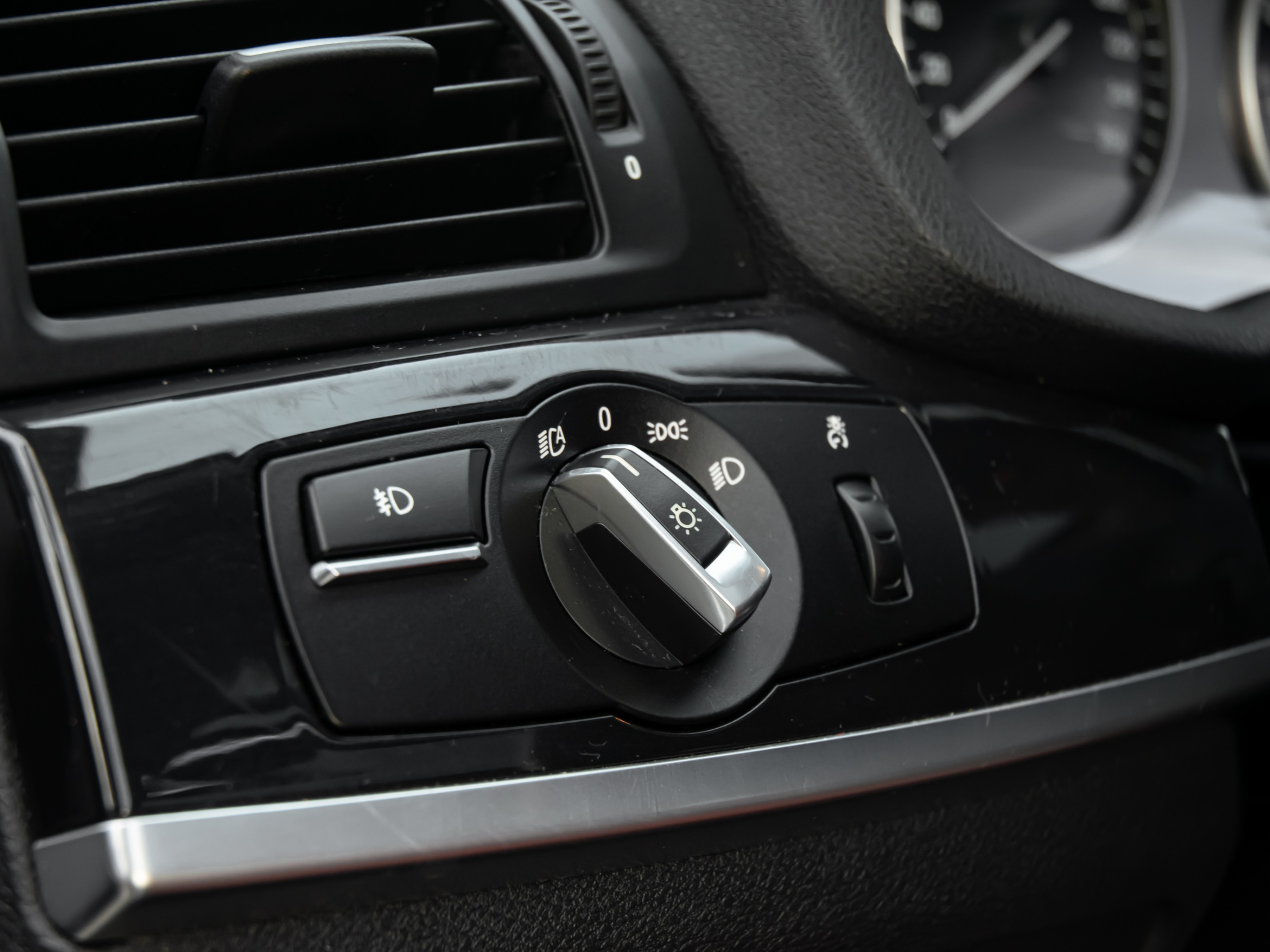 /firstgearmotorcar/2013-BMW-X3-19718850323657566.jpg