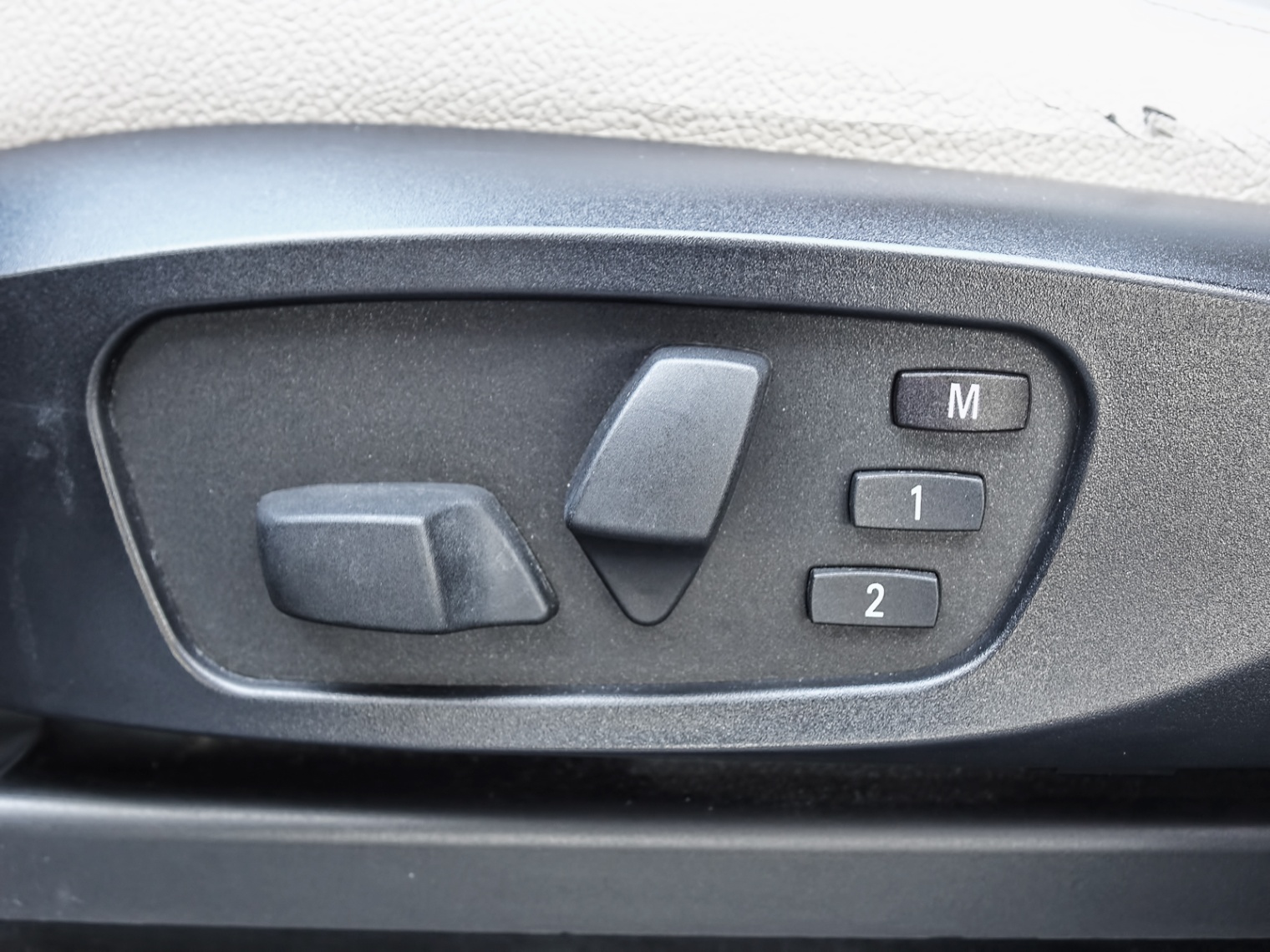 /firstgearmotorcar/2013-BMW-X3-5583571910365299.jpg