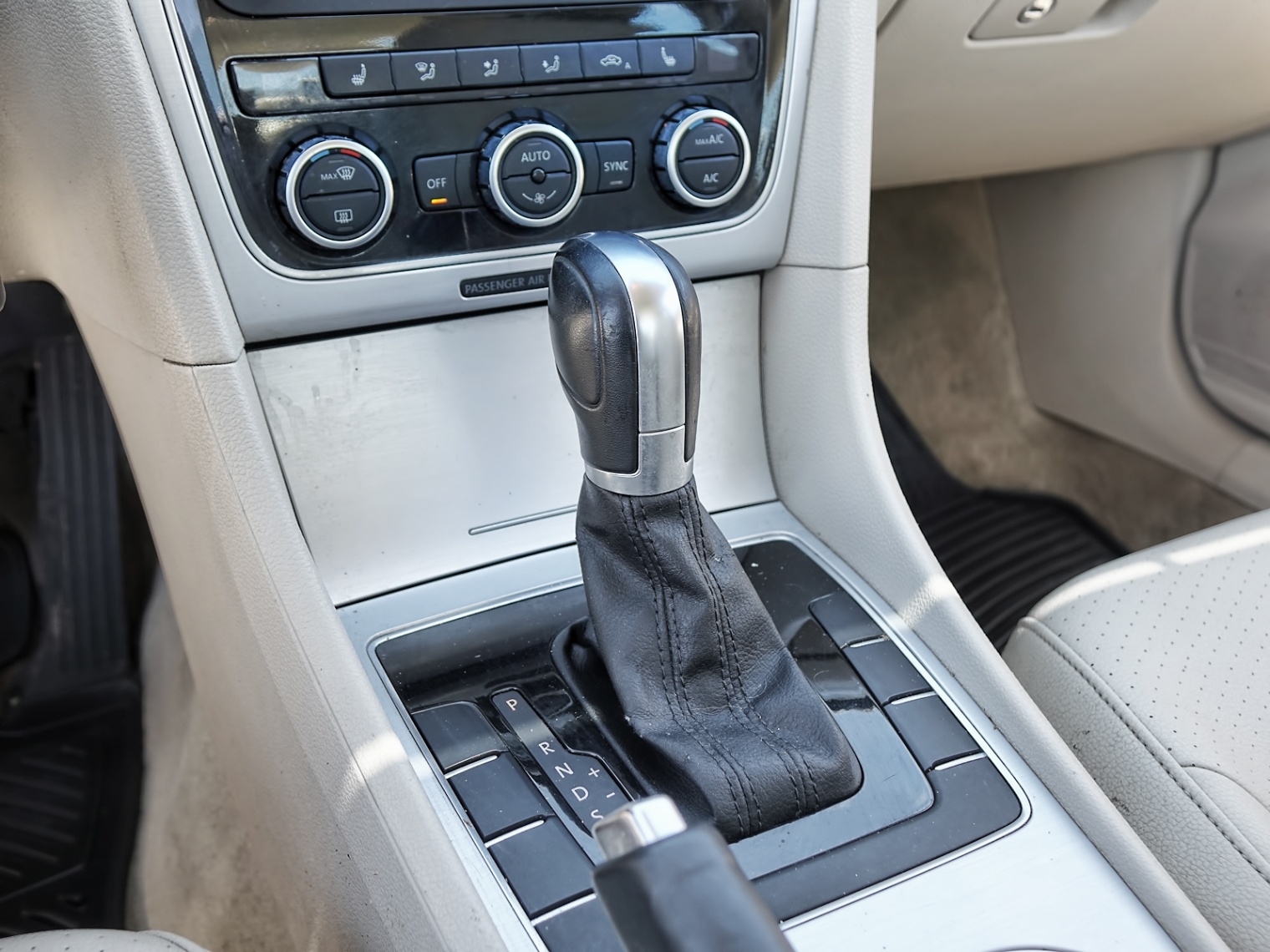 /firstgearmotorcar/2013-Volkswagen-Passat-10228469380213379.jpg