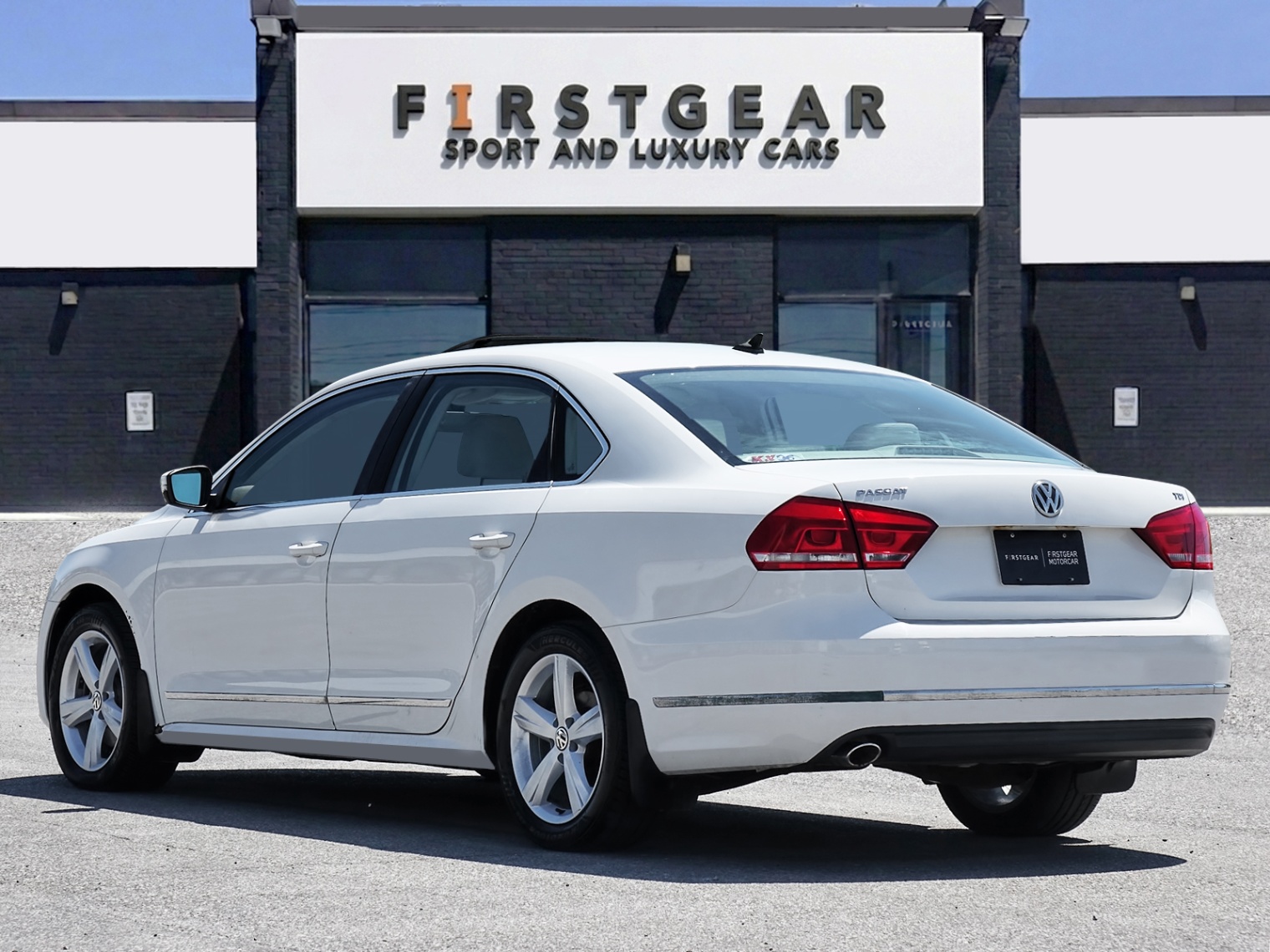 /firstgearmotorcar/2013-Volkswagen-Passat-15733465702252536.jpg