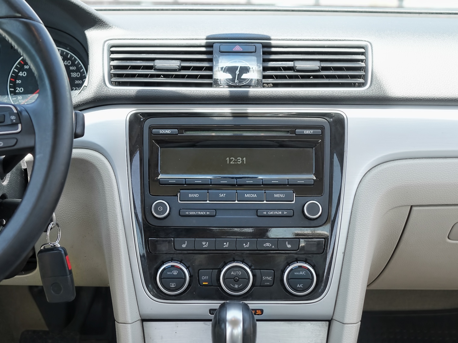 /firstgearmotorcar/2013-Volkswagen-Passat-9559719597487881.jpg