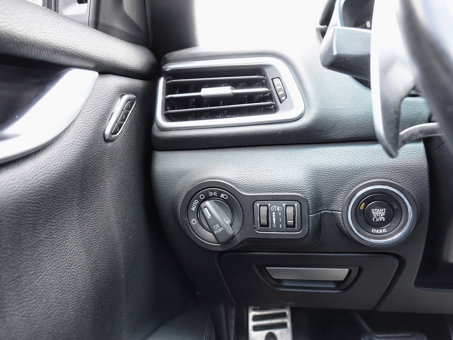 /firstgearmotorcar/2014-Maserati-Ghibli-908244652037828.jpg