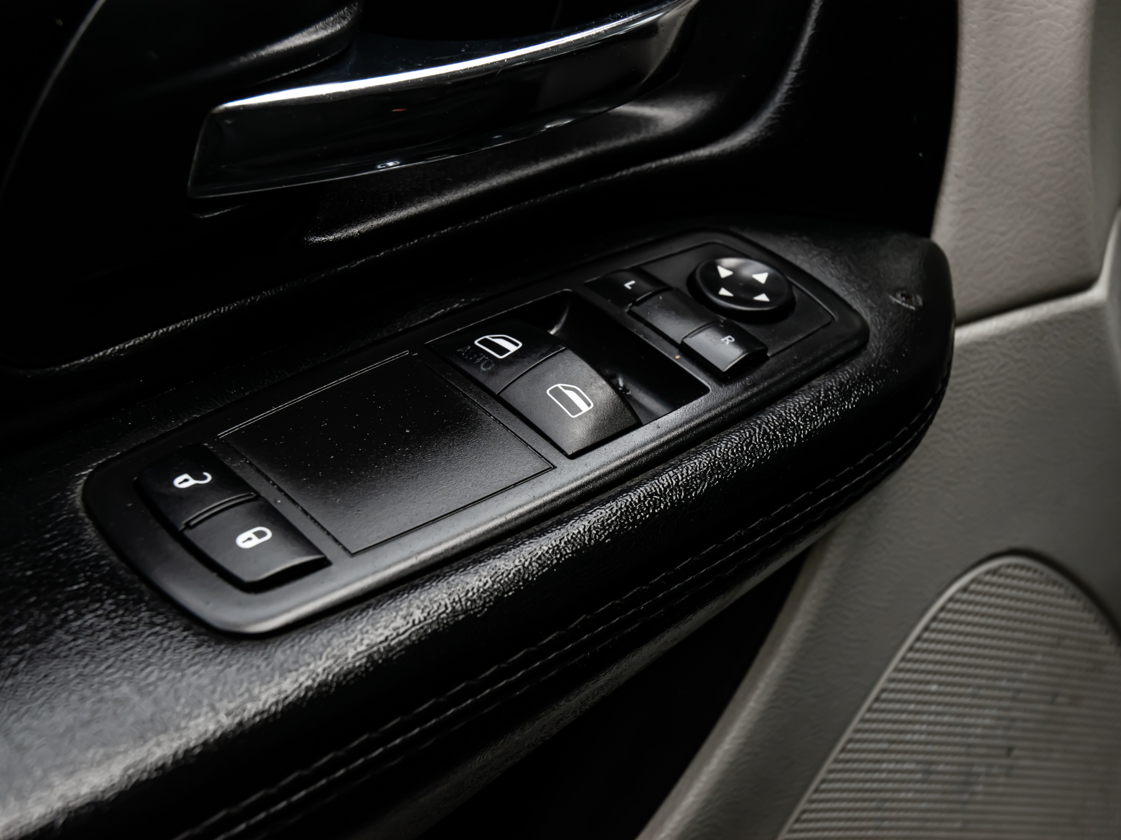 /firstgearmotorcar/2015-Dodge-GrandCaravan-8434688122966634.jpg