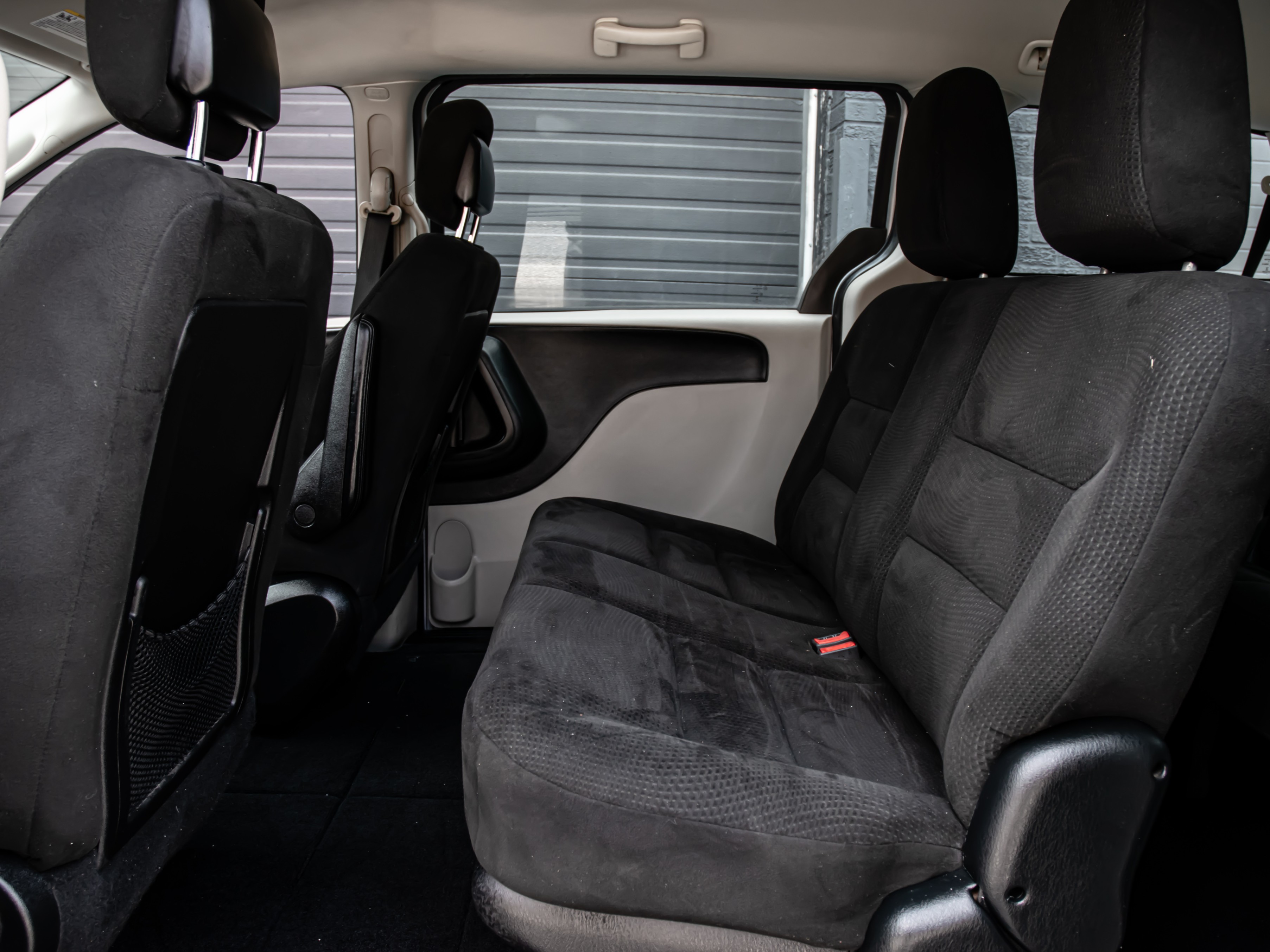 /firstgearmotorcar/2015-Dodge-GrandCaravan-8947583746100571.jpg