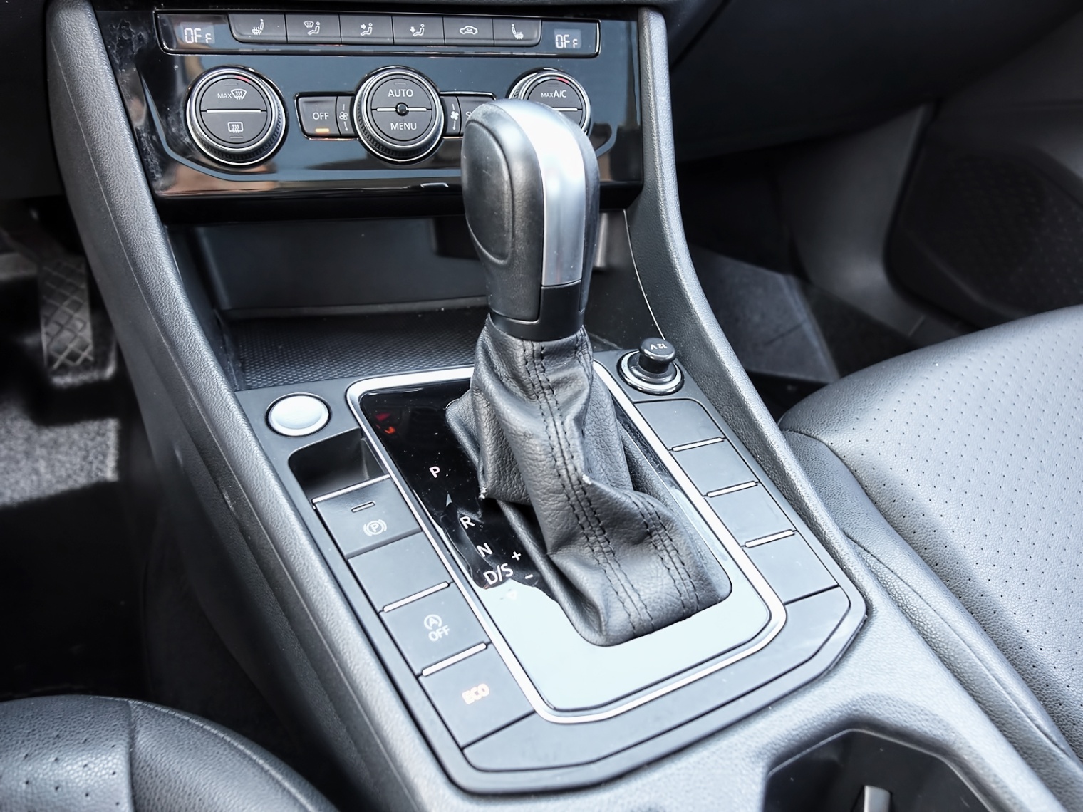 /firstgearmotorcar/2020-Volkswagen-Jetta-48705732136393287.jpg