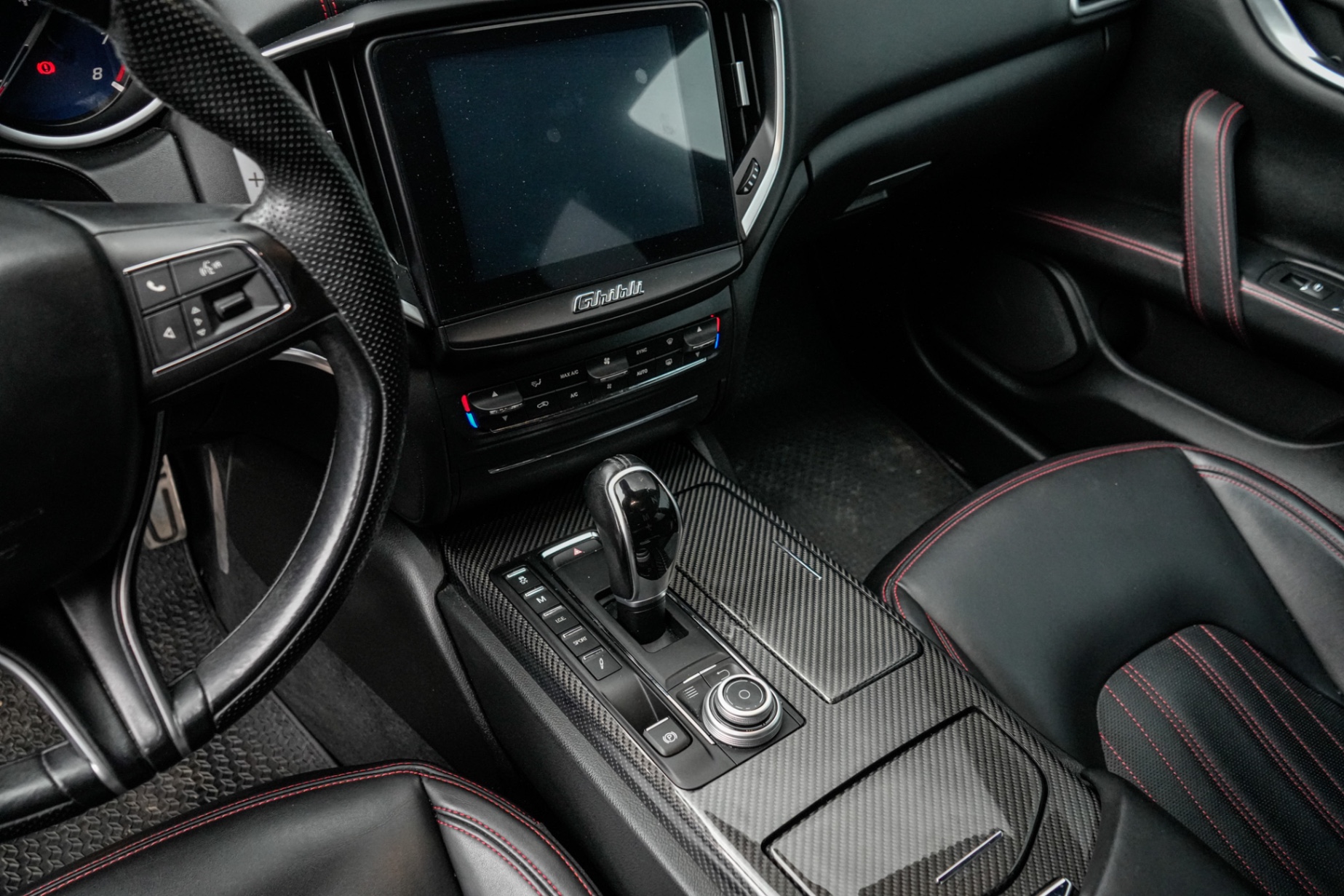 /firstmotors/2017-Maserati-Ghibli-08766498821261504.jpg