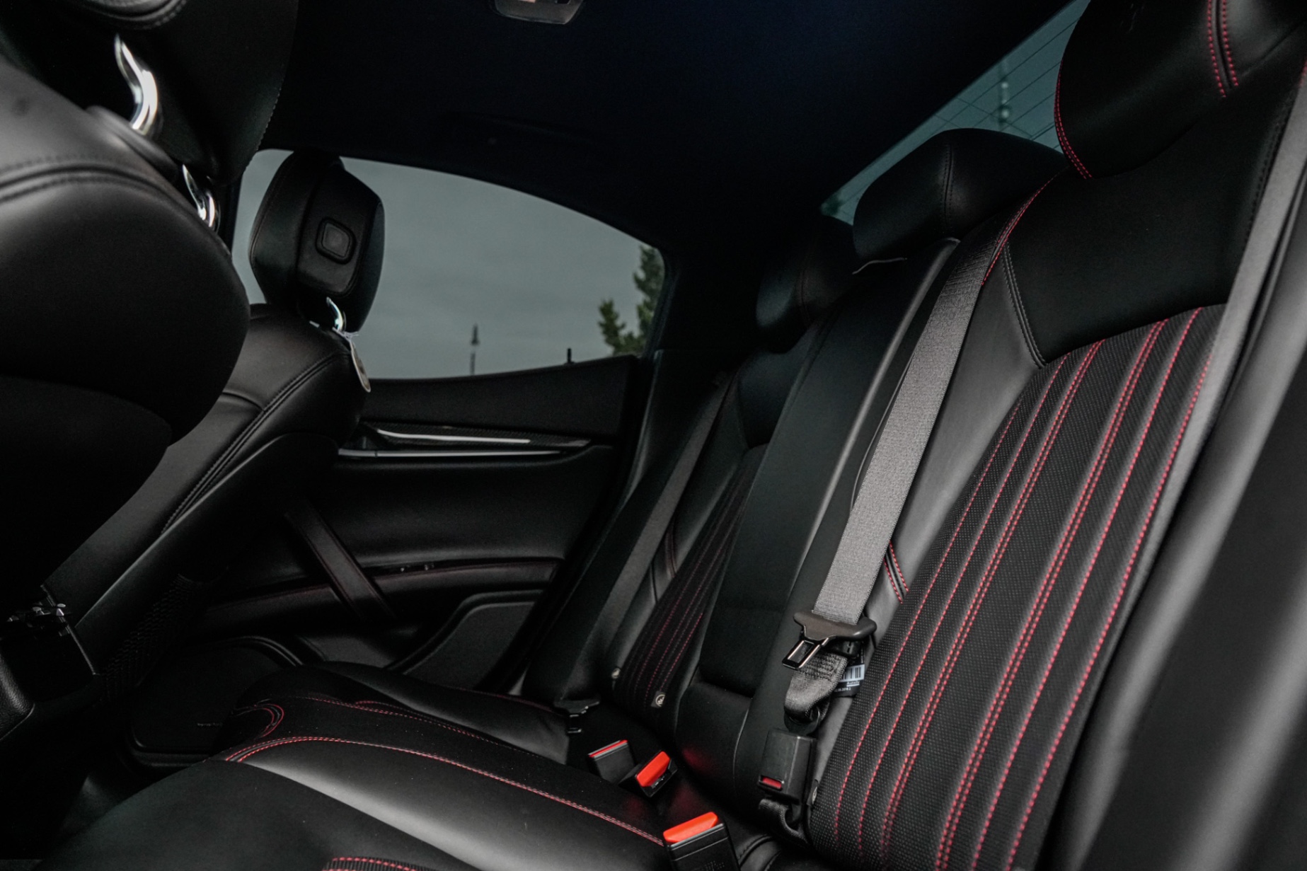 /firstmotors/2017-Maserati-Ghibli-5468866342687977.jpg